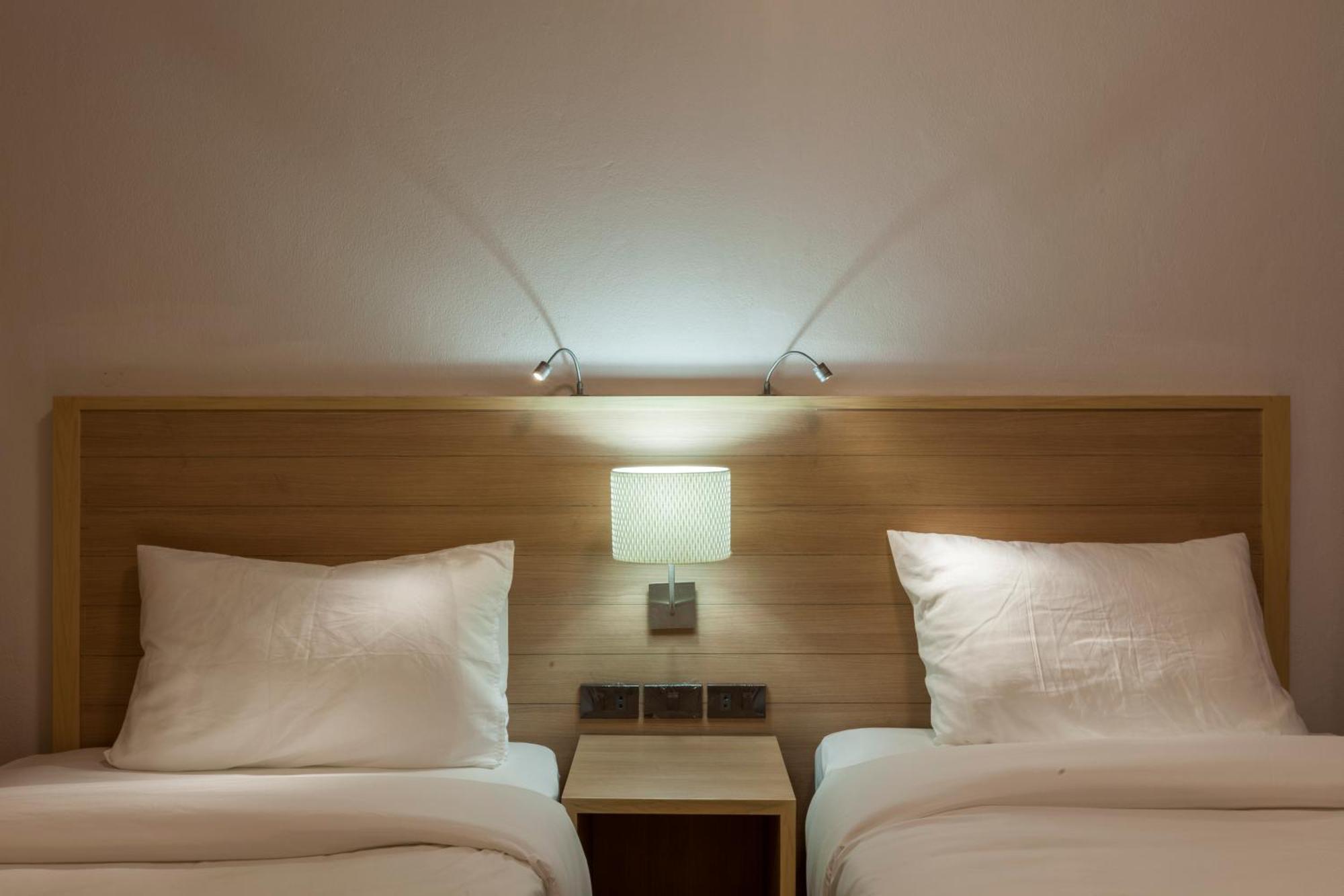 Rcn Court & 2* Chiang Mai