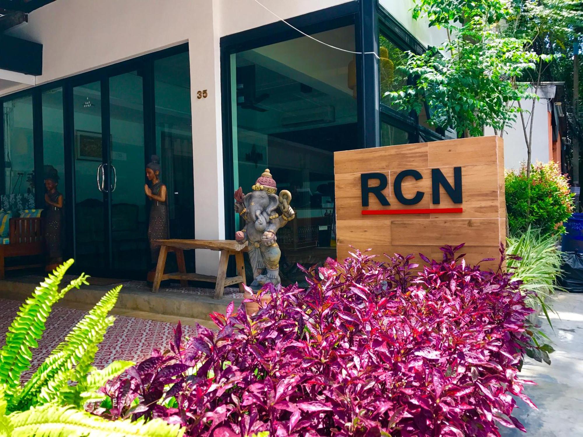 Hotel Rcn Court &