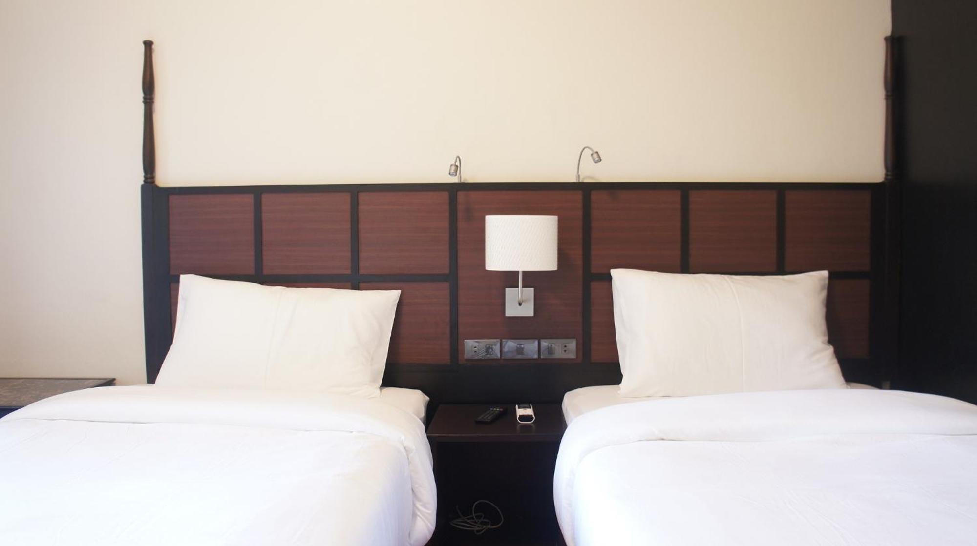 Rcn Court & Hotel