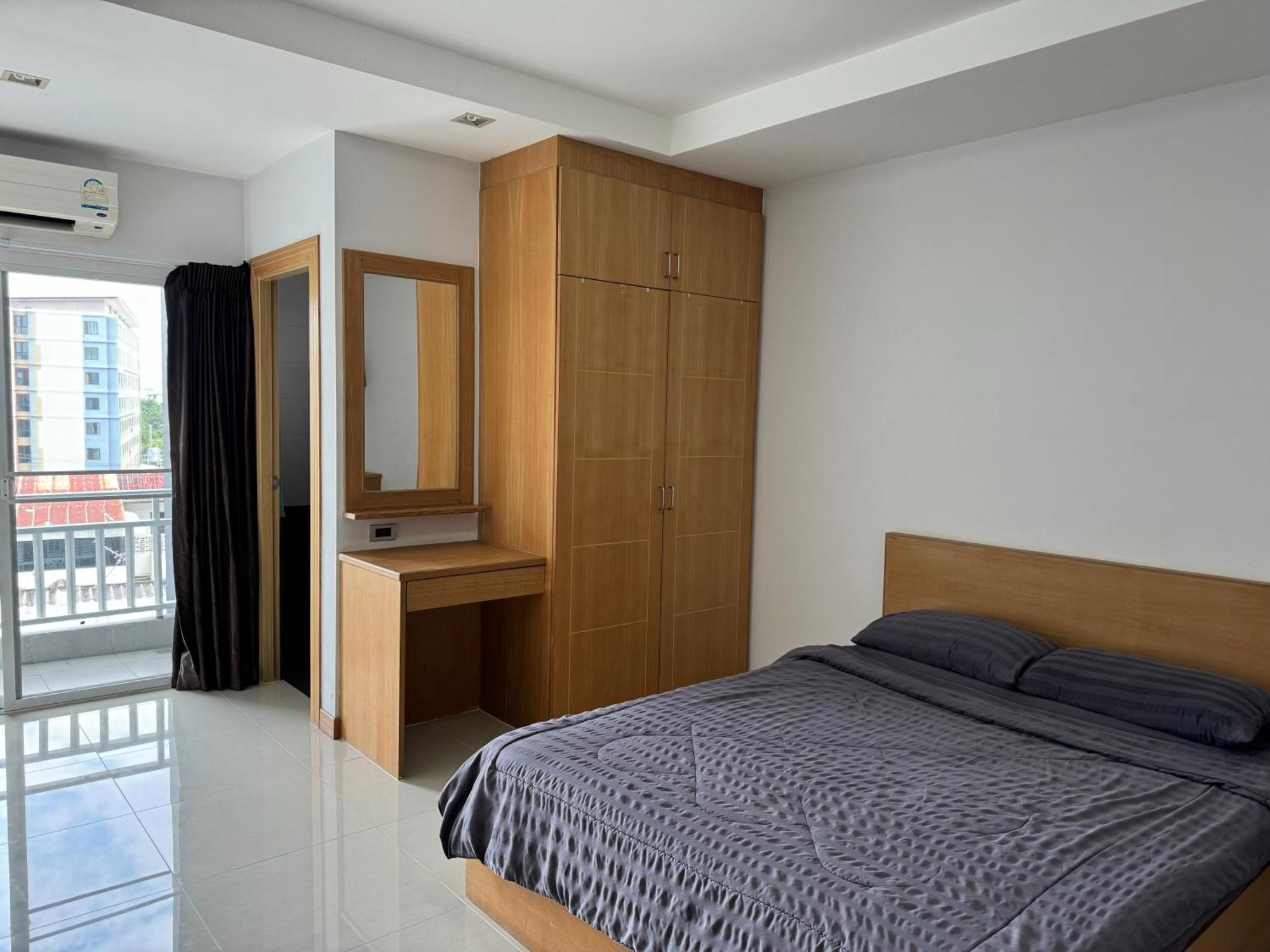 Santithum Apartment Chiang Mai
