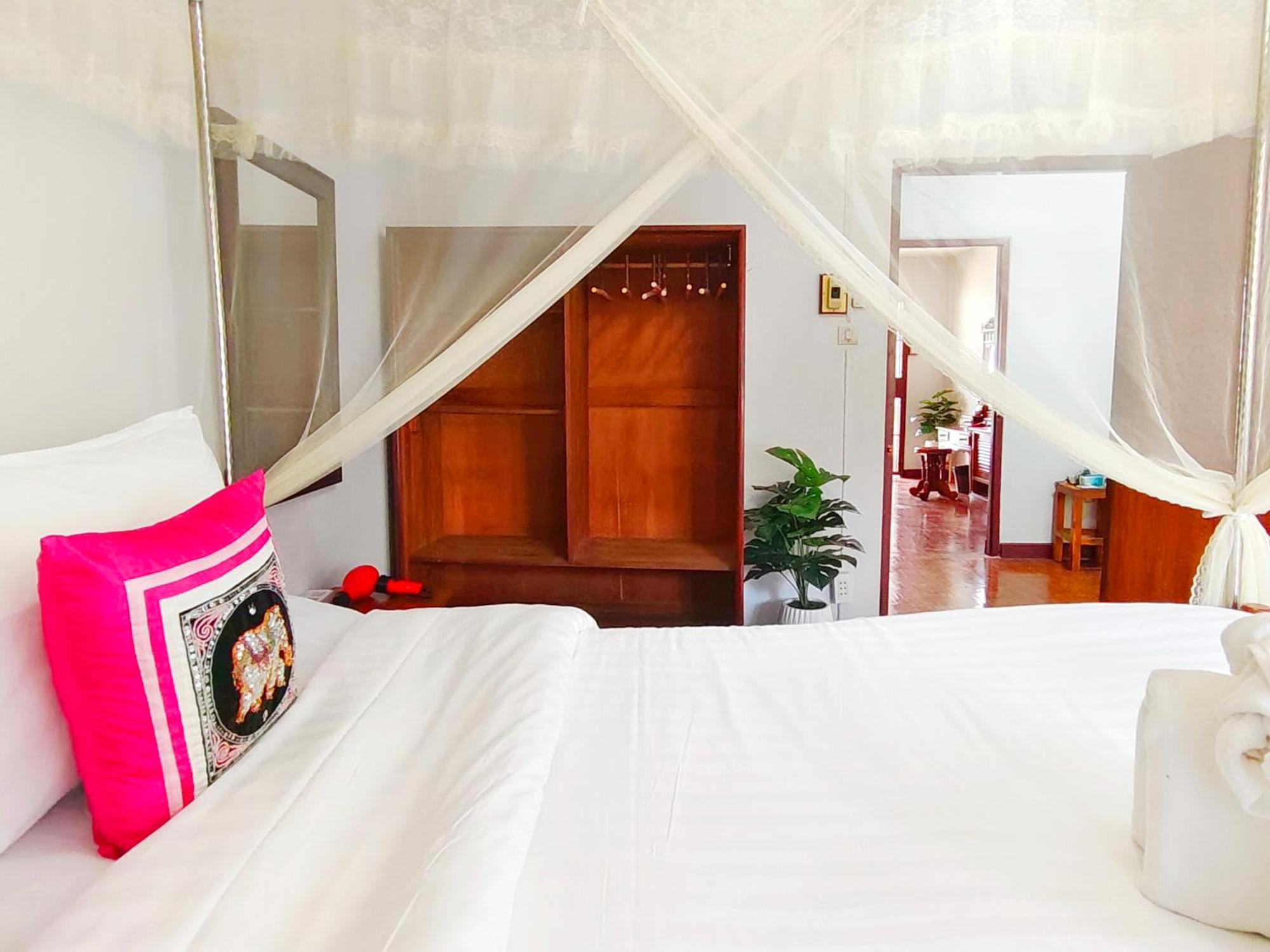 Aphilapa House