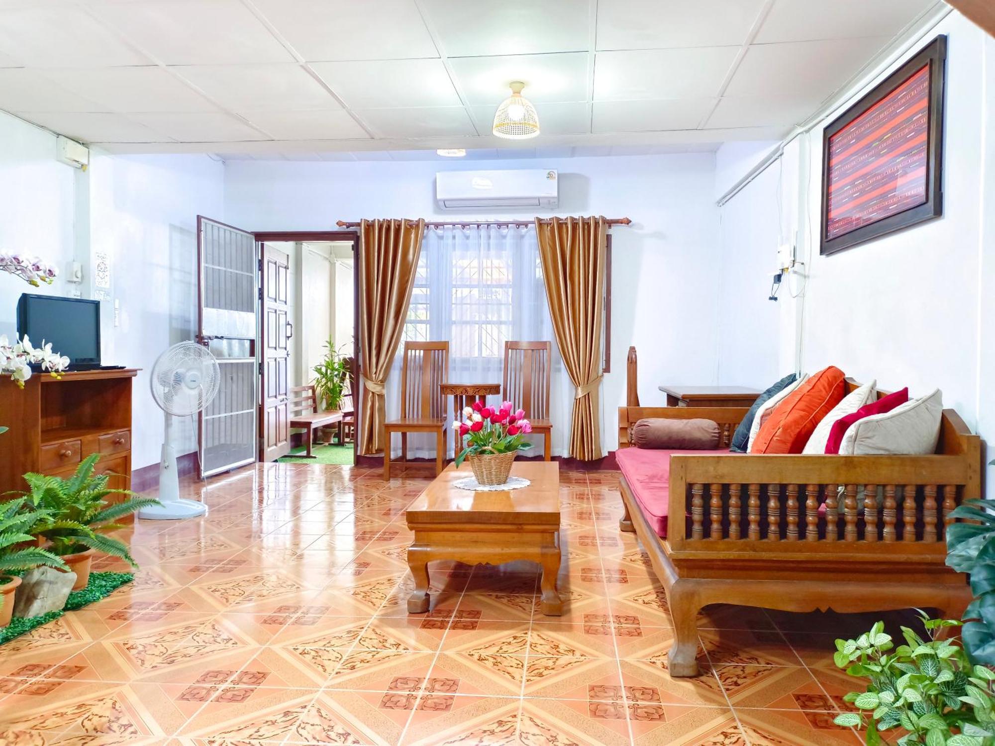 Aphilapa House Holiday home Chiang Mai