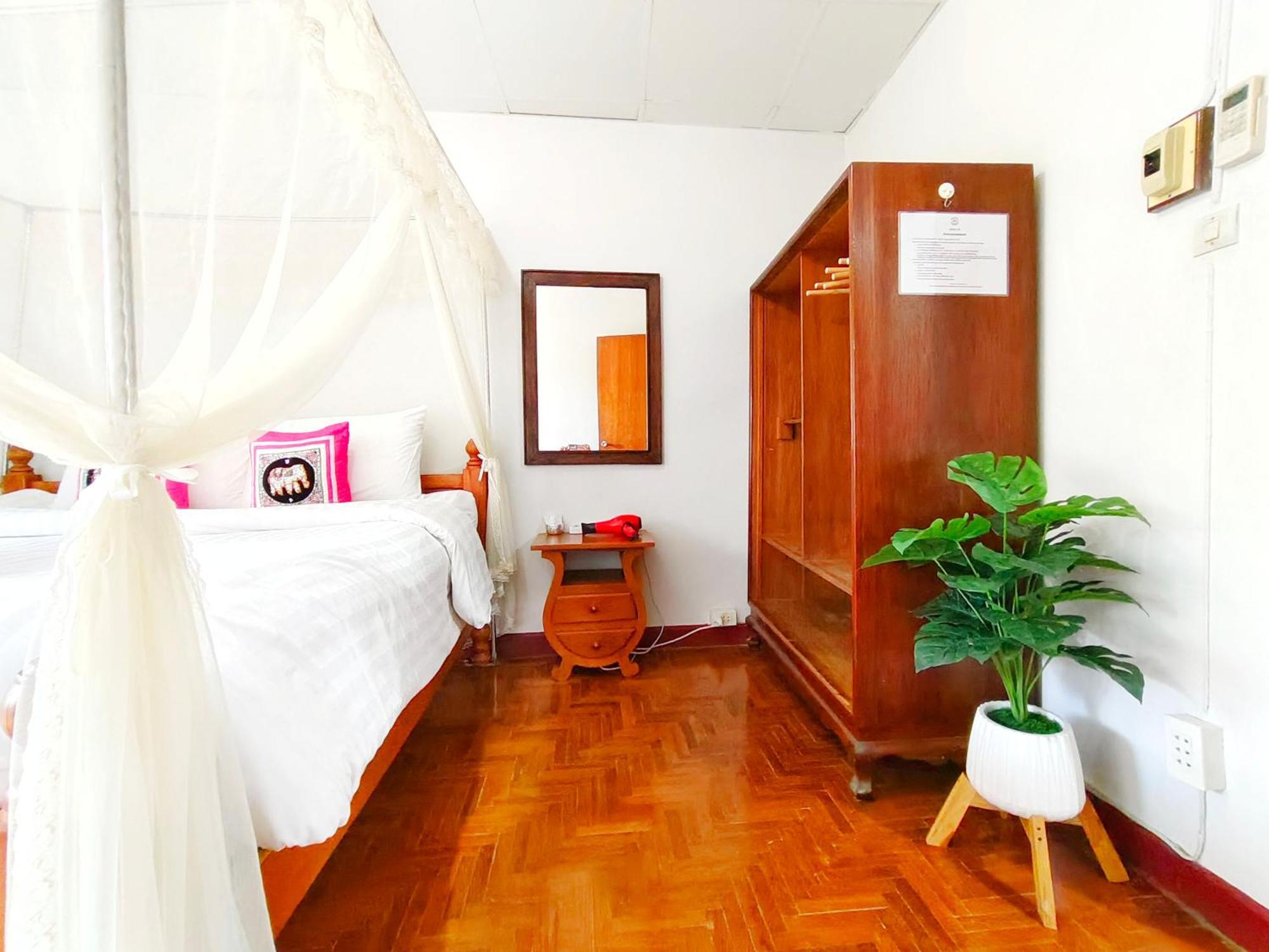 Holiday home Aphilapa House