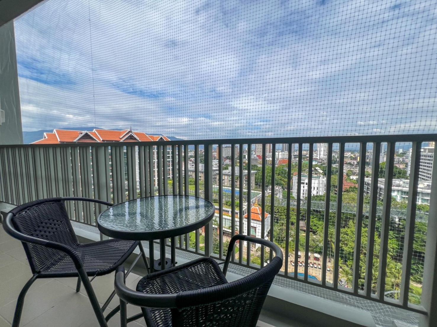 Apartment The Astra Luxury In Town Chiang Mai
