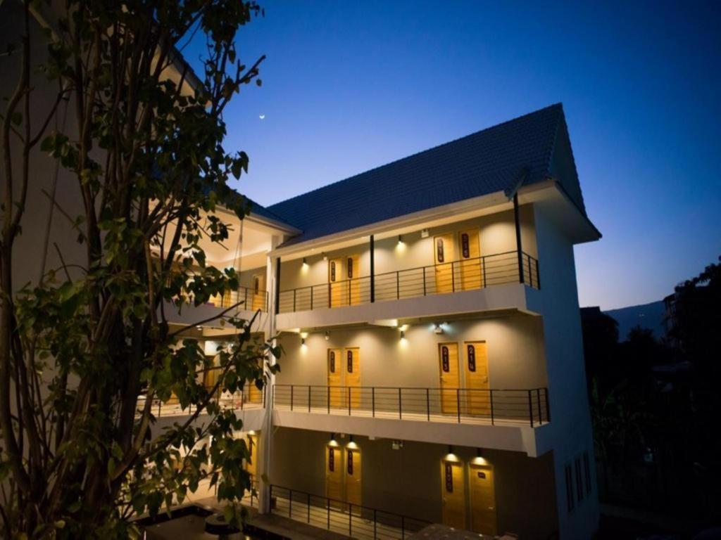 Brick House Hostel Chiang Mai