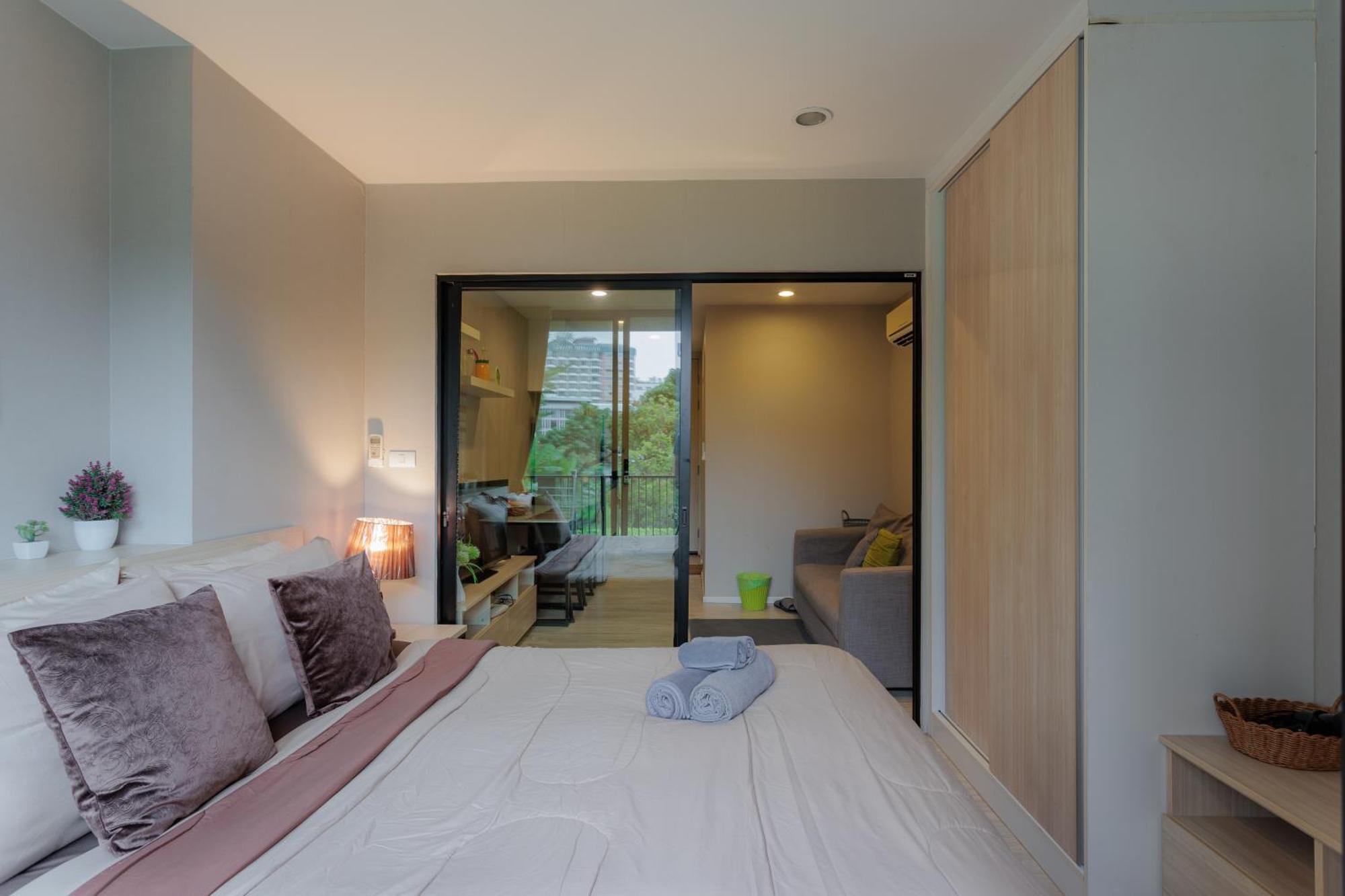 Apartment Nimman Soi 5, *