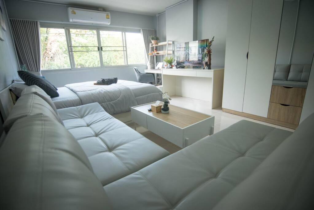 Cozy In Nimman Heart At Doorstep Chiang Mai