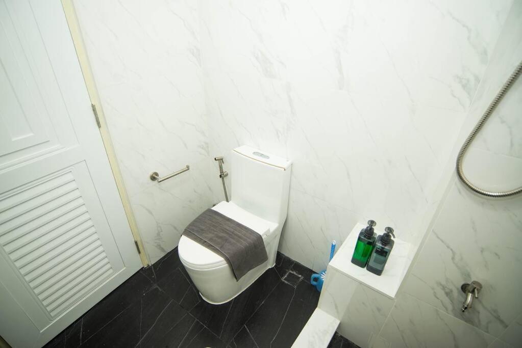 Cozy In Nimman Heart At Doorstep Apartment
