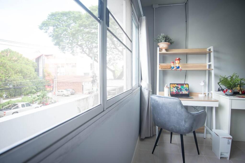 Cozy In Nimman Heart At Doorstep Apartment *