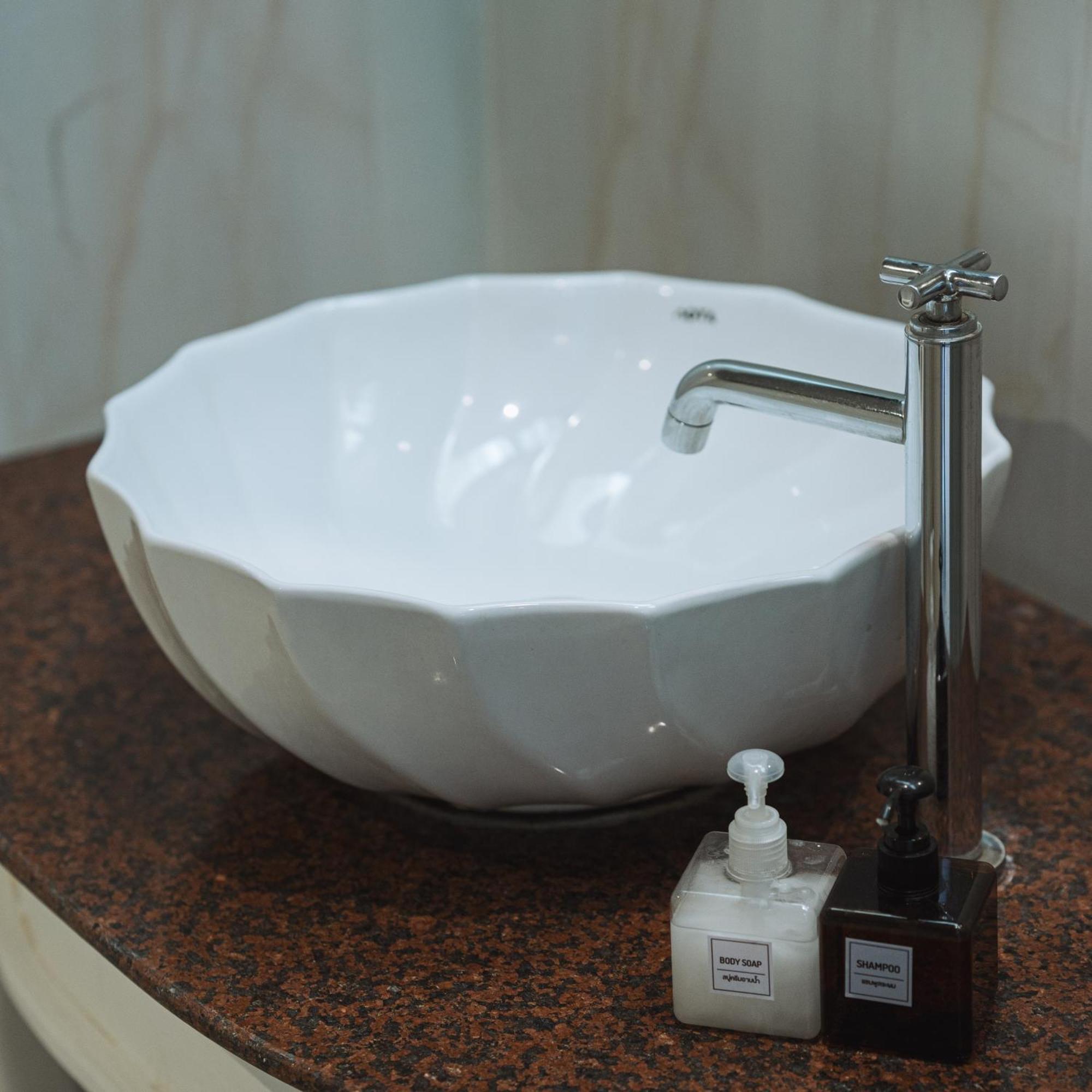 Apartment Mitr Nimman 12 มิตร นิมมาน 12 X *