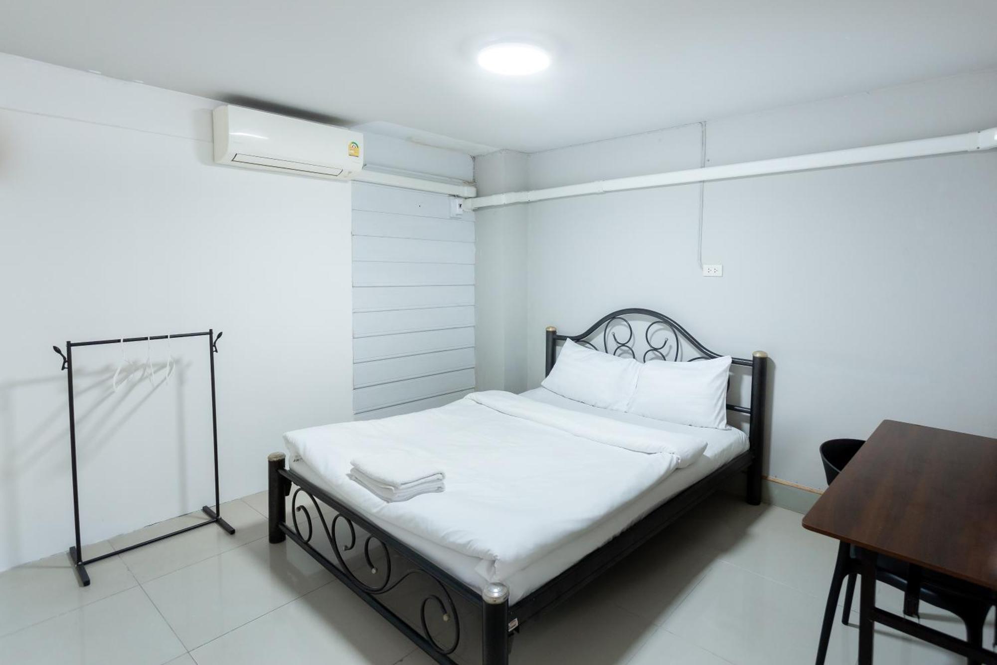 Mitr Nimman 12 มิตร นิมมาน 12 X Apartment Chiang Mai