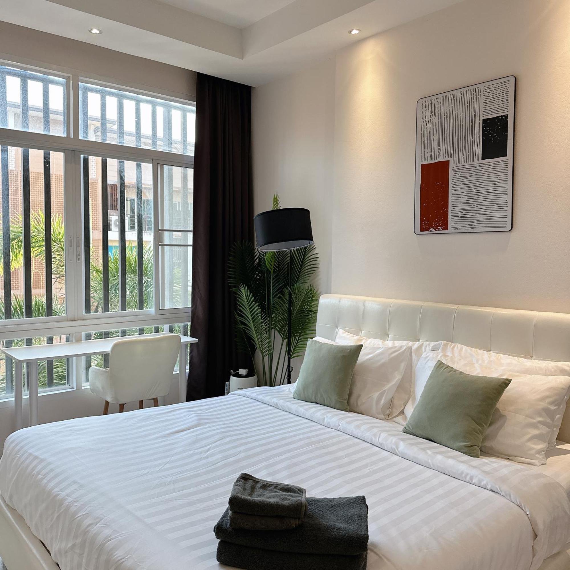 Stylish Near Fest Apartment Chiang Mai