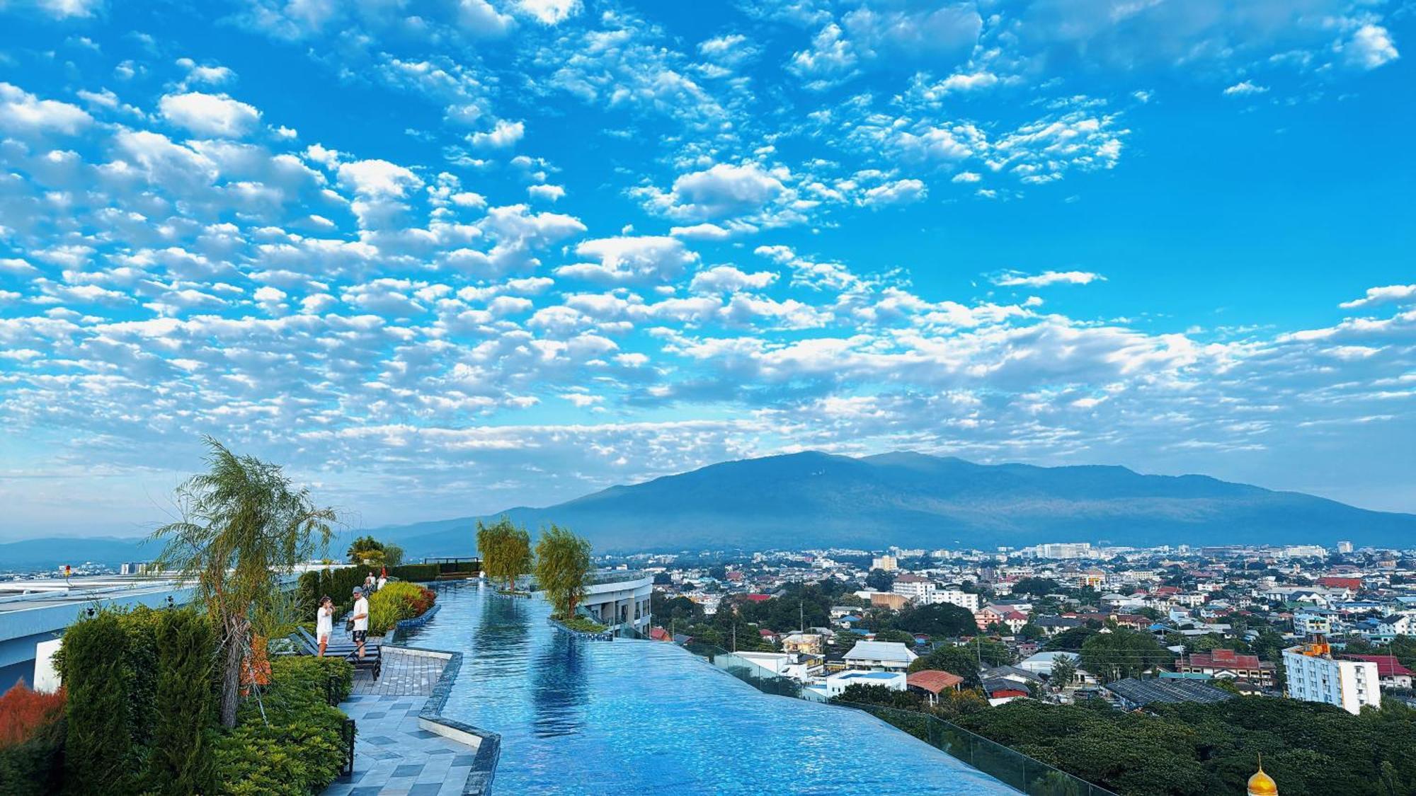 Apartment New Luxury Pool Gym Astra Sky River 3br Chiang Mai