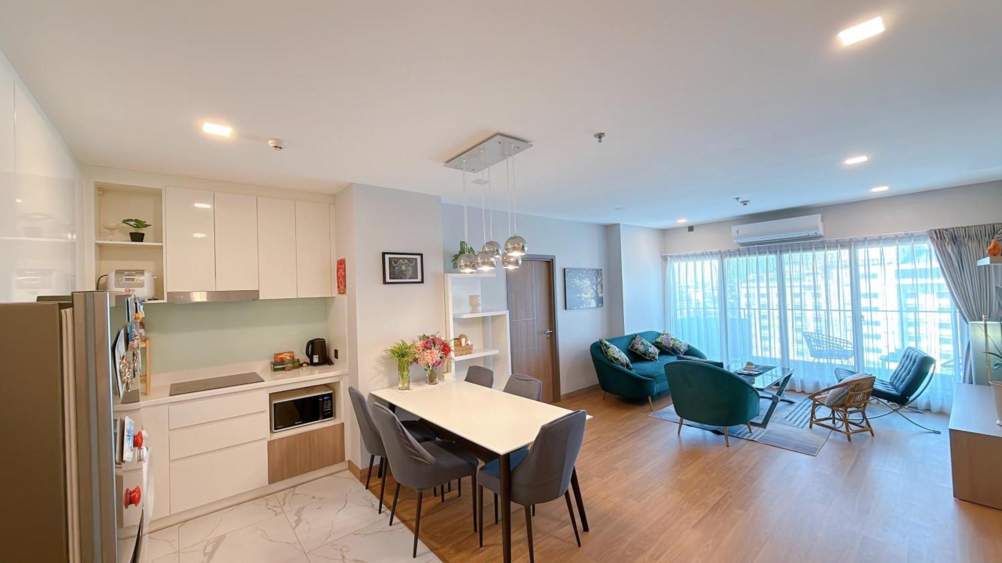 New Luxury Pool Gym Astra Sky River 3br Apartment