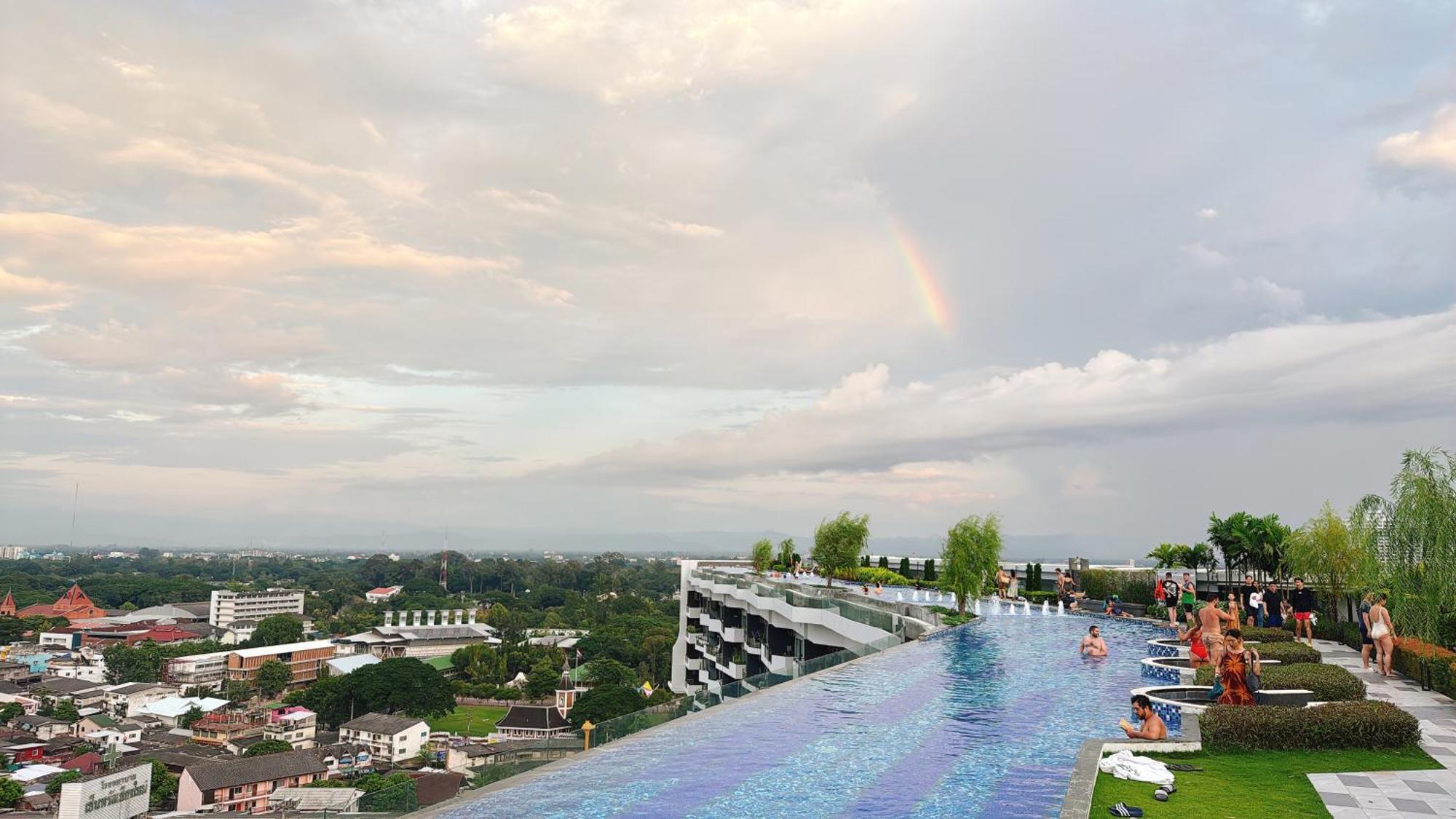 Apartment New Luxury Pool Gym Astra Sky River 3br Chiang Mai
