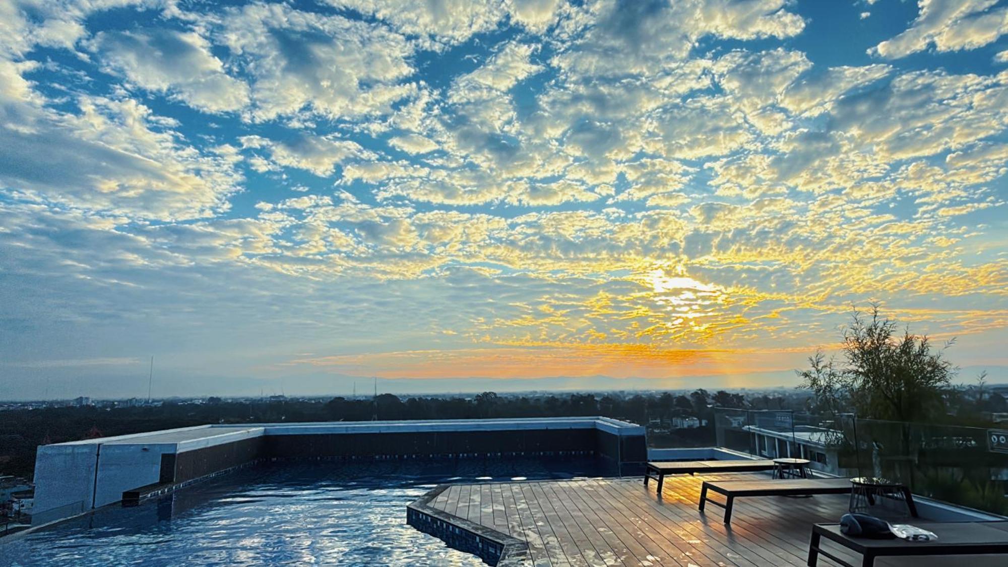 New Luxury Pool Gym Astra Sky River 3br *