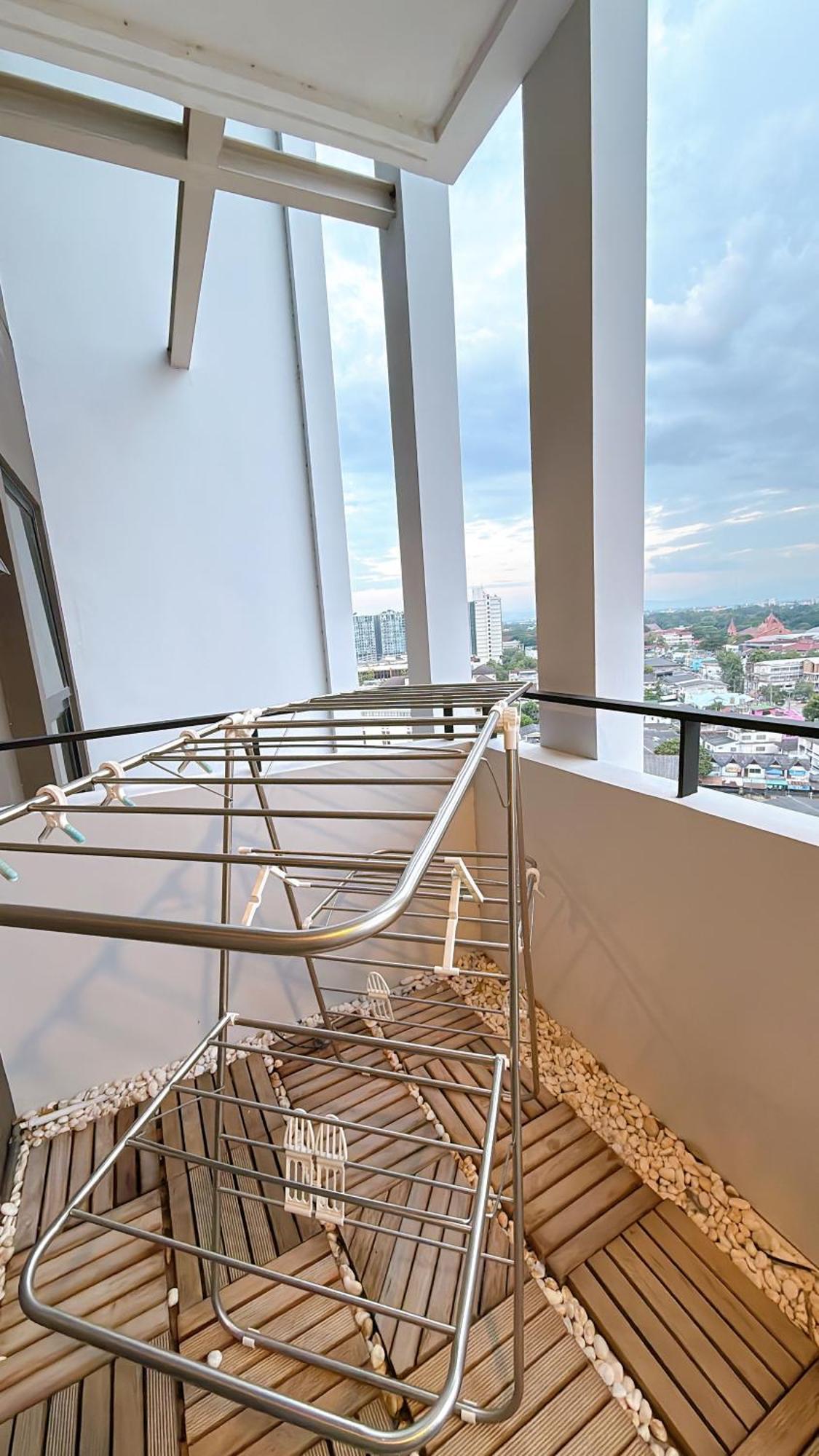 Apartment New Luxury Pool Gym Astra Sky River 3br Chiang Mai