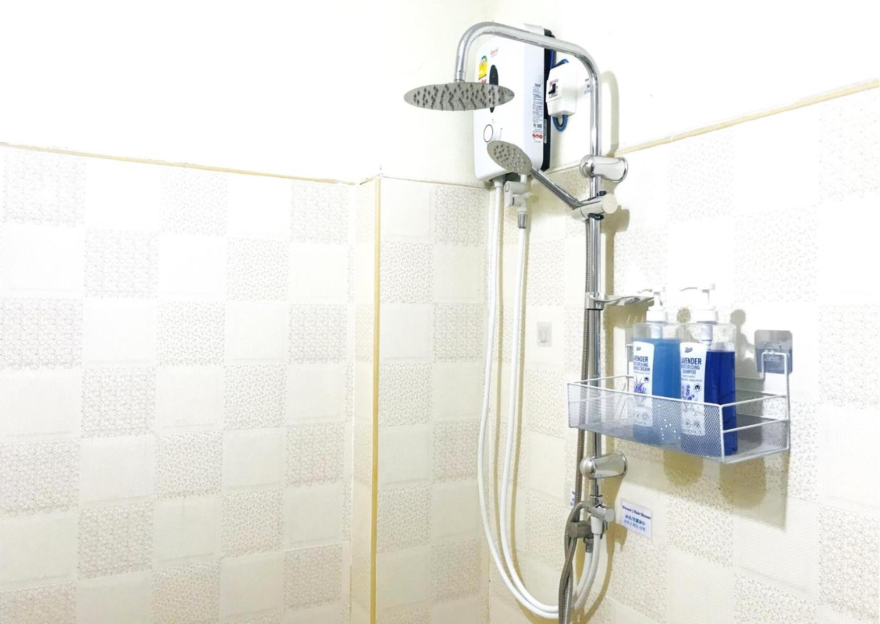 Meethan 7, Guest house