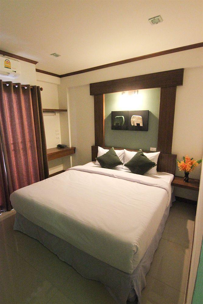 Cozytel Chiangmai Hotel