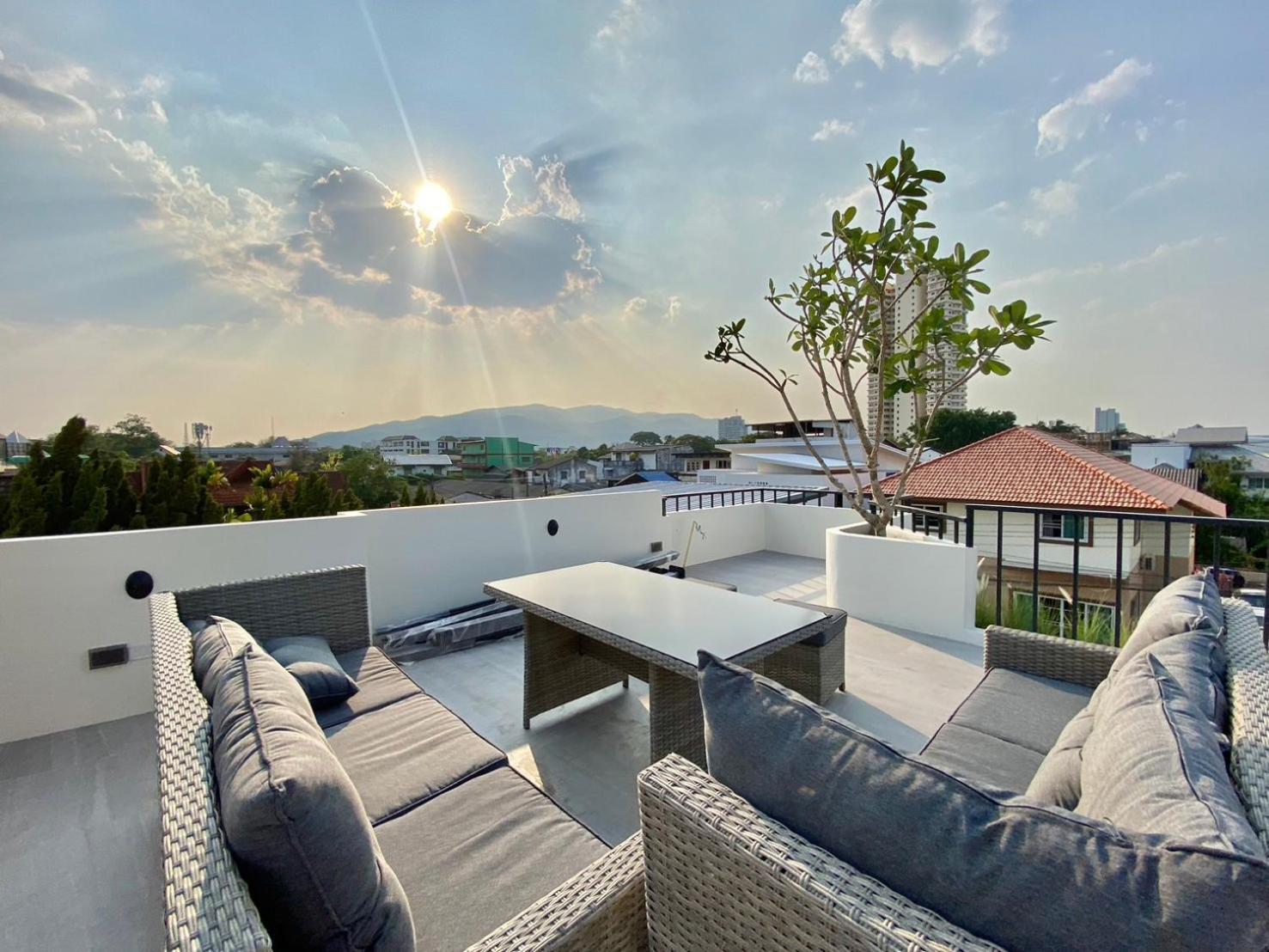 Sunset Rooftop Villa Chiang Mai