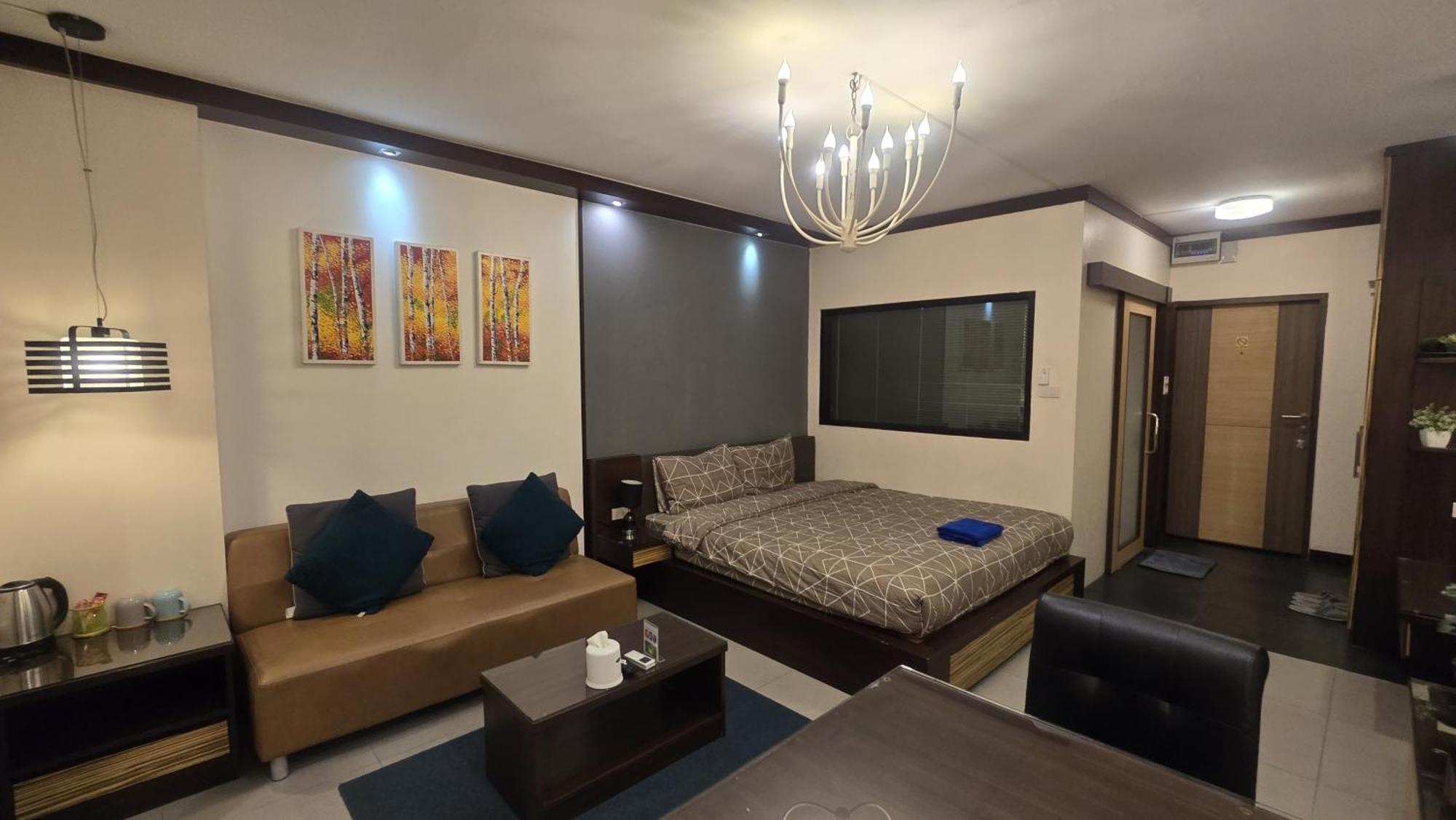 Armo Nimman Apartment *