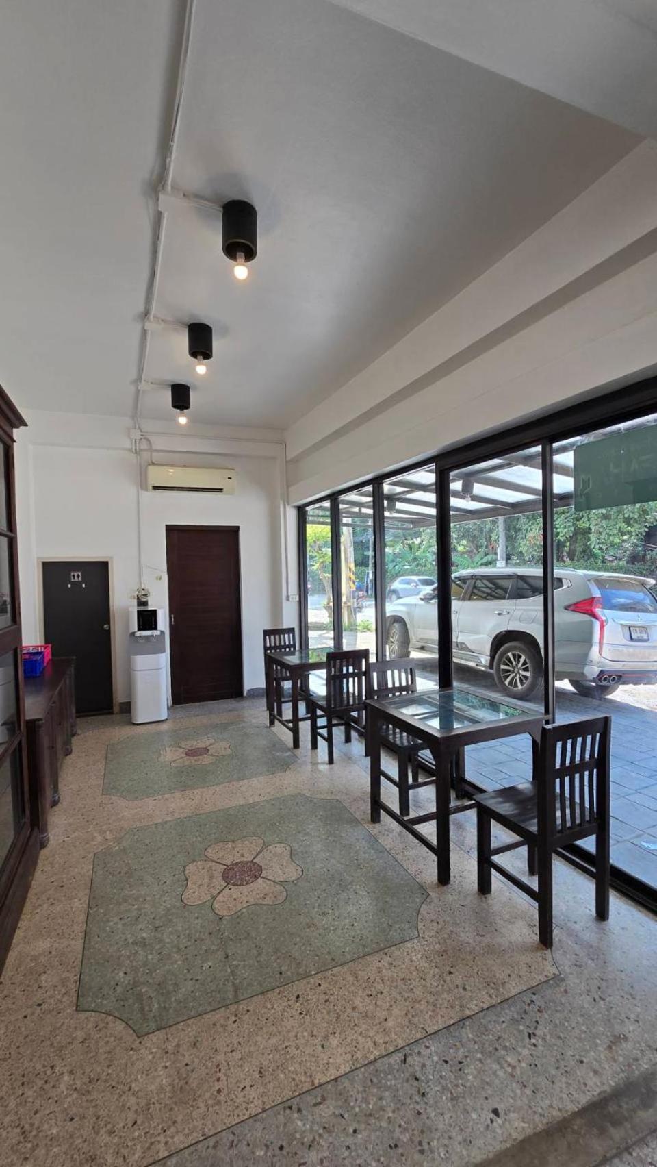 Jb Hotel 3*