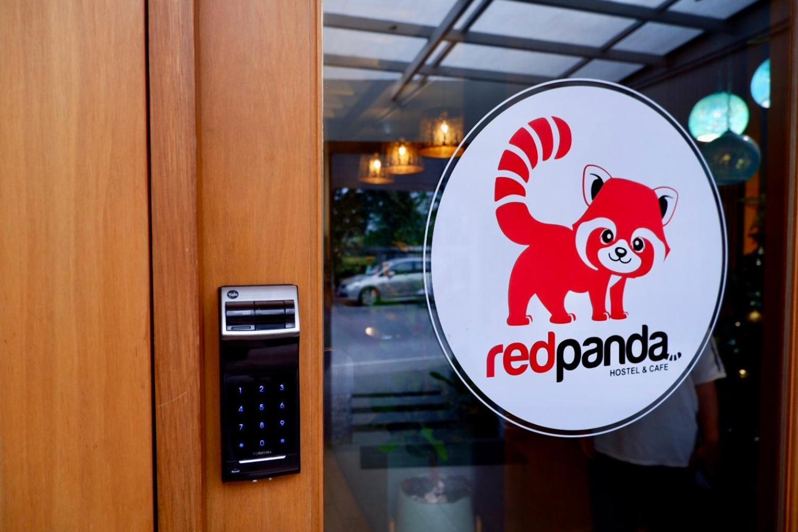 Redpanda & Cafe