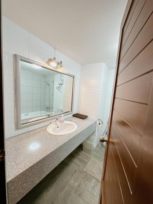 Comfy Conner Near Nimman Rd Apartment Chiang Mai