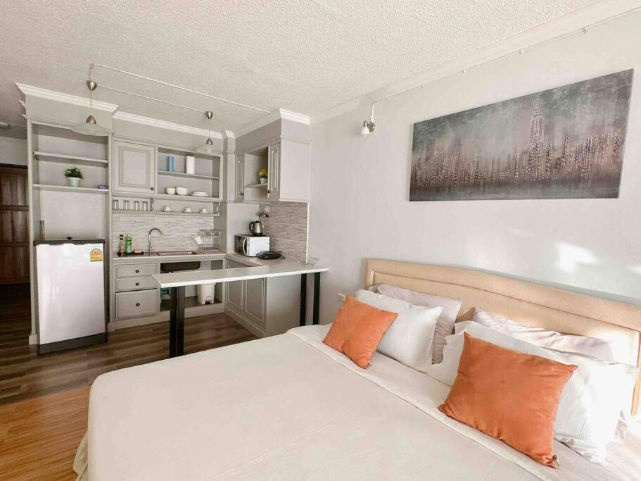 Comfy Conner Near Nimman Rd Apartment