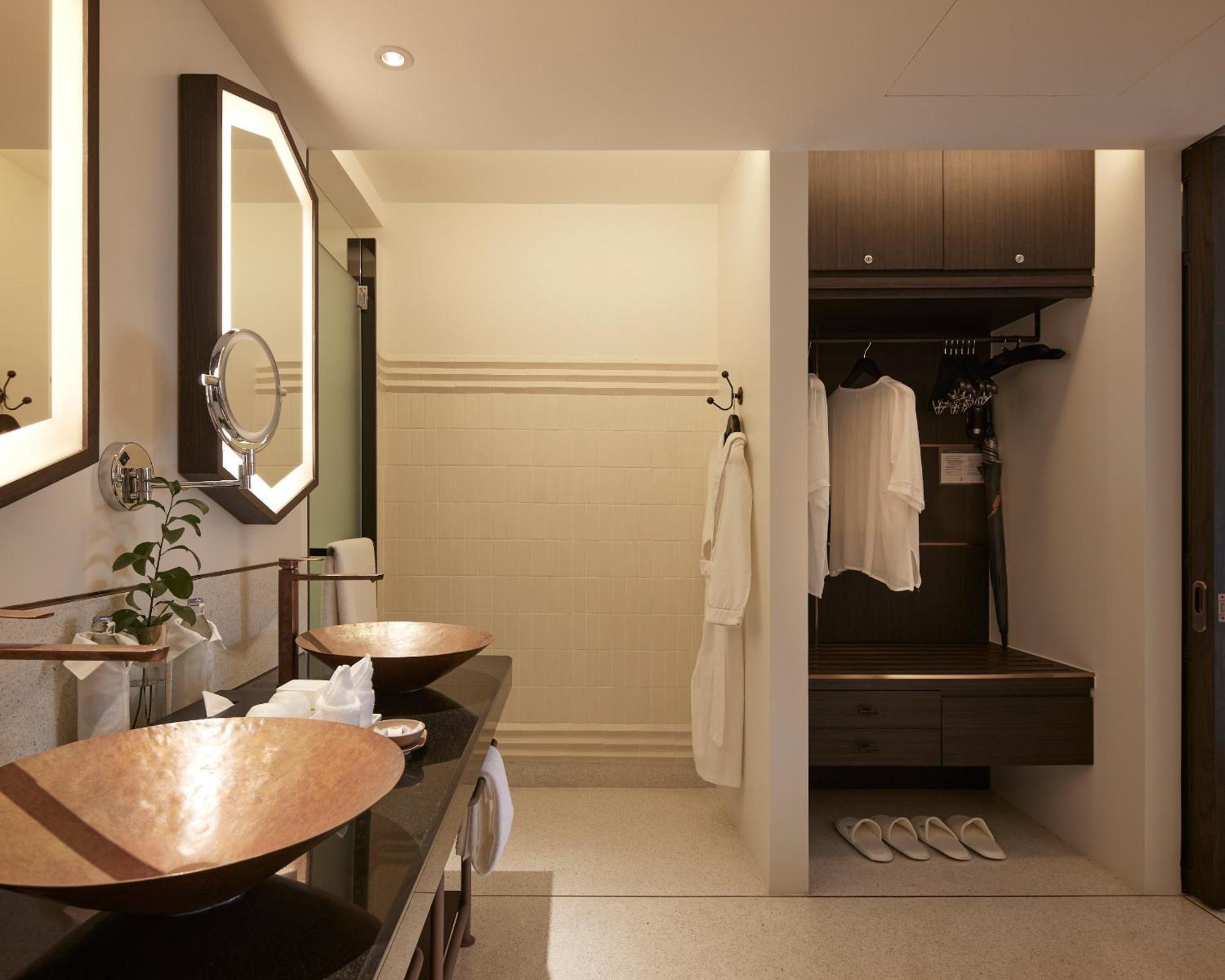 Hotel Aleenta Retreat - The Leading Of The World