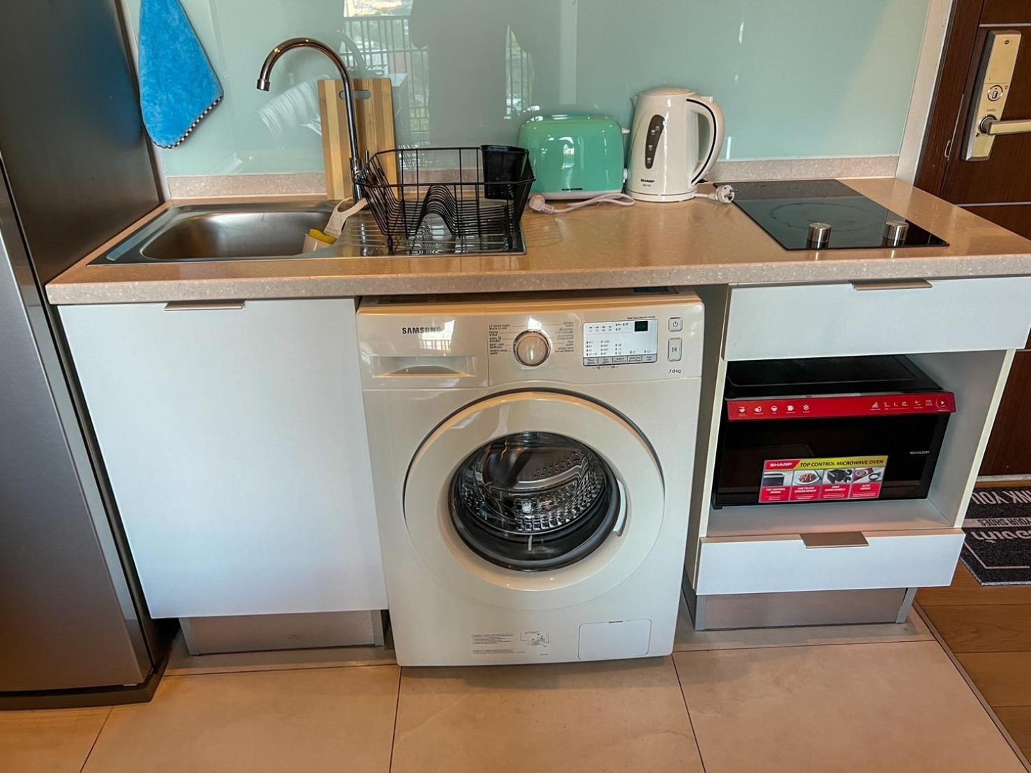 The Astra Luxury In Town Apartment *