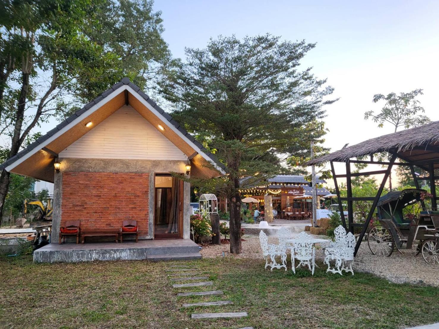 Tasana Garden Saraphi ทาซาน่าการ์เด้น สาขาสารภี Privatunterkunft Chiang Mai