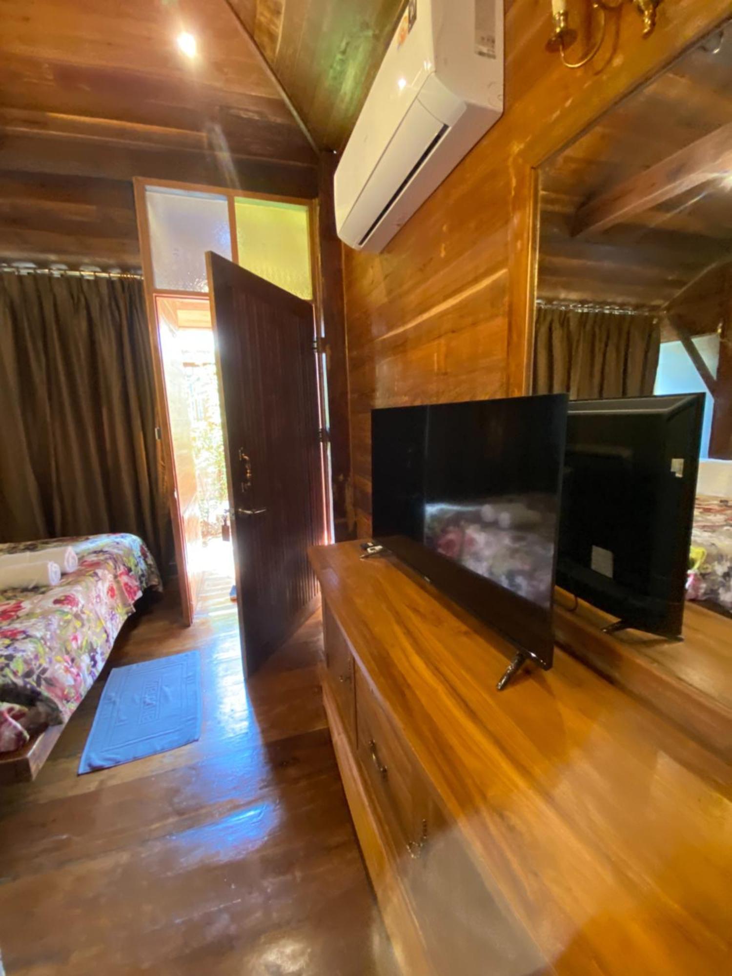 Homestay Tasana Garden Saraphi ทาซาน่าการ์เด้น สาขาสารภี Chiang Mai
