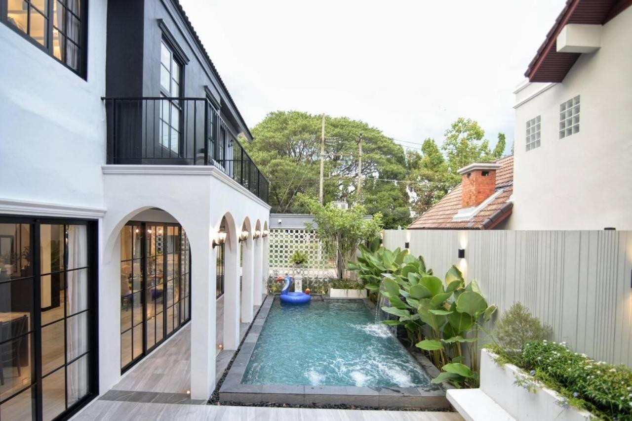 Serene Pool *