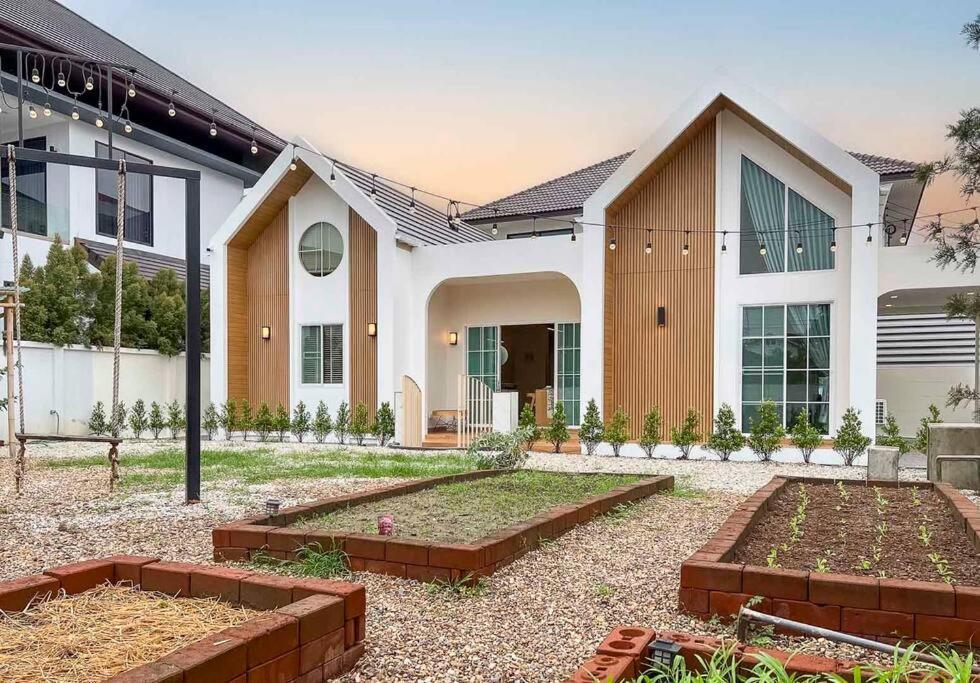 Scandinavian Near Old Chiang Mai