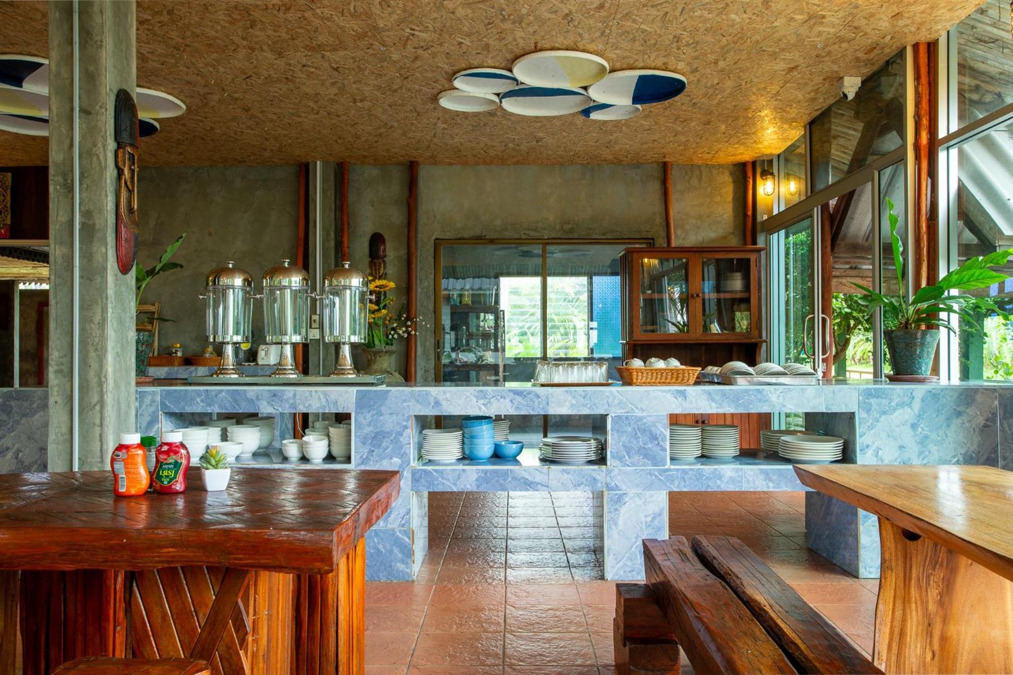 Phanumas Resort *