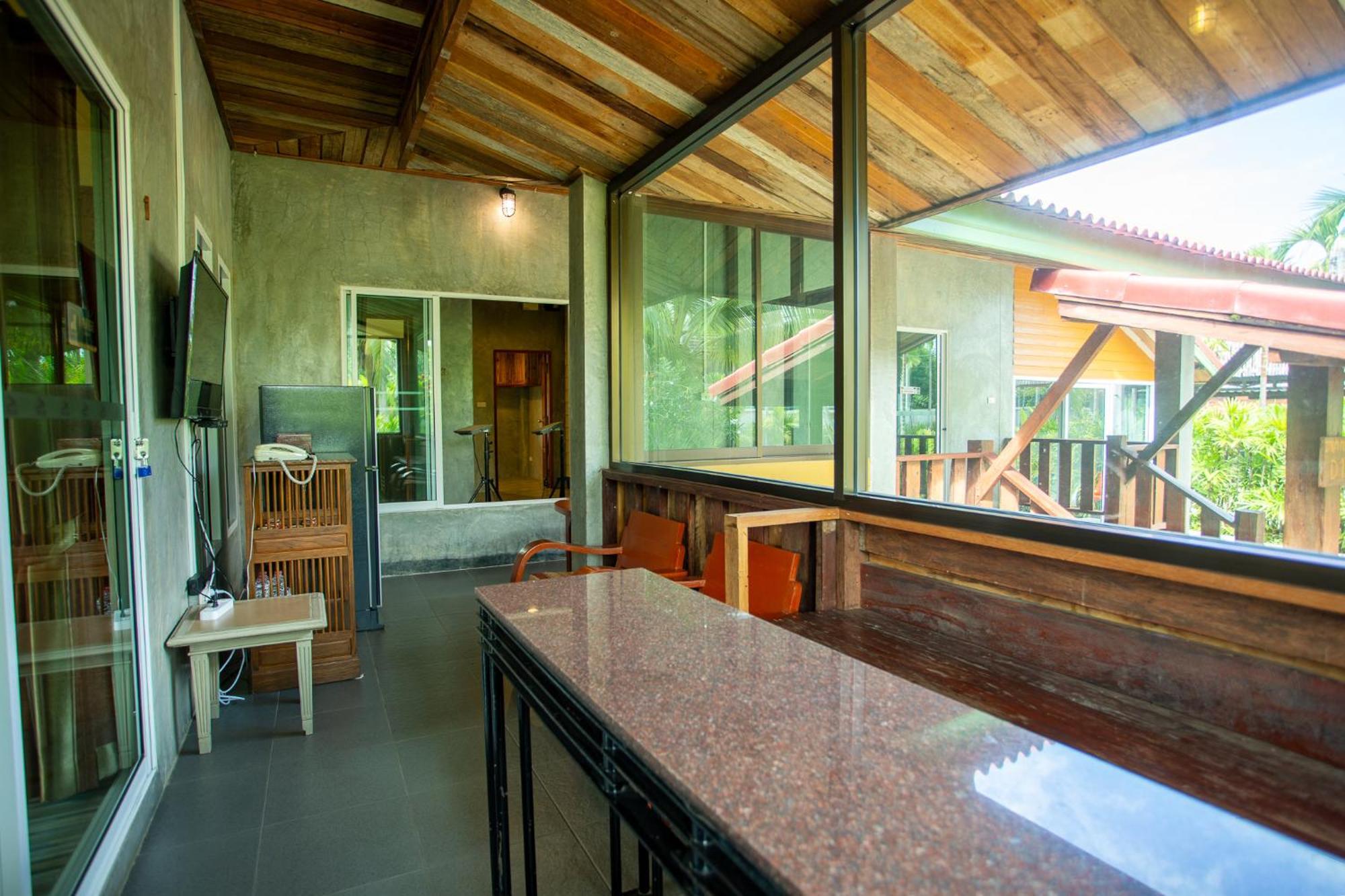 Phanumas Resort