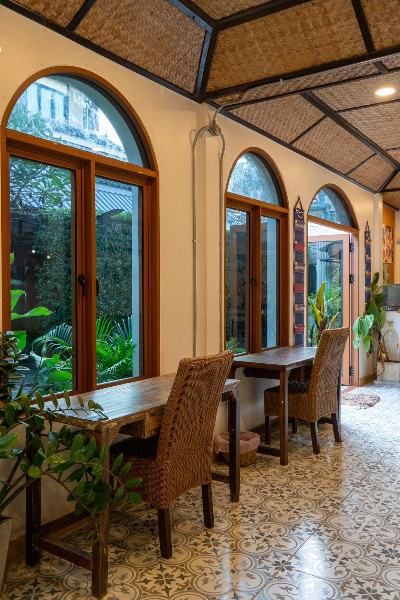 Resort Buri Gallery House
