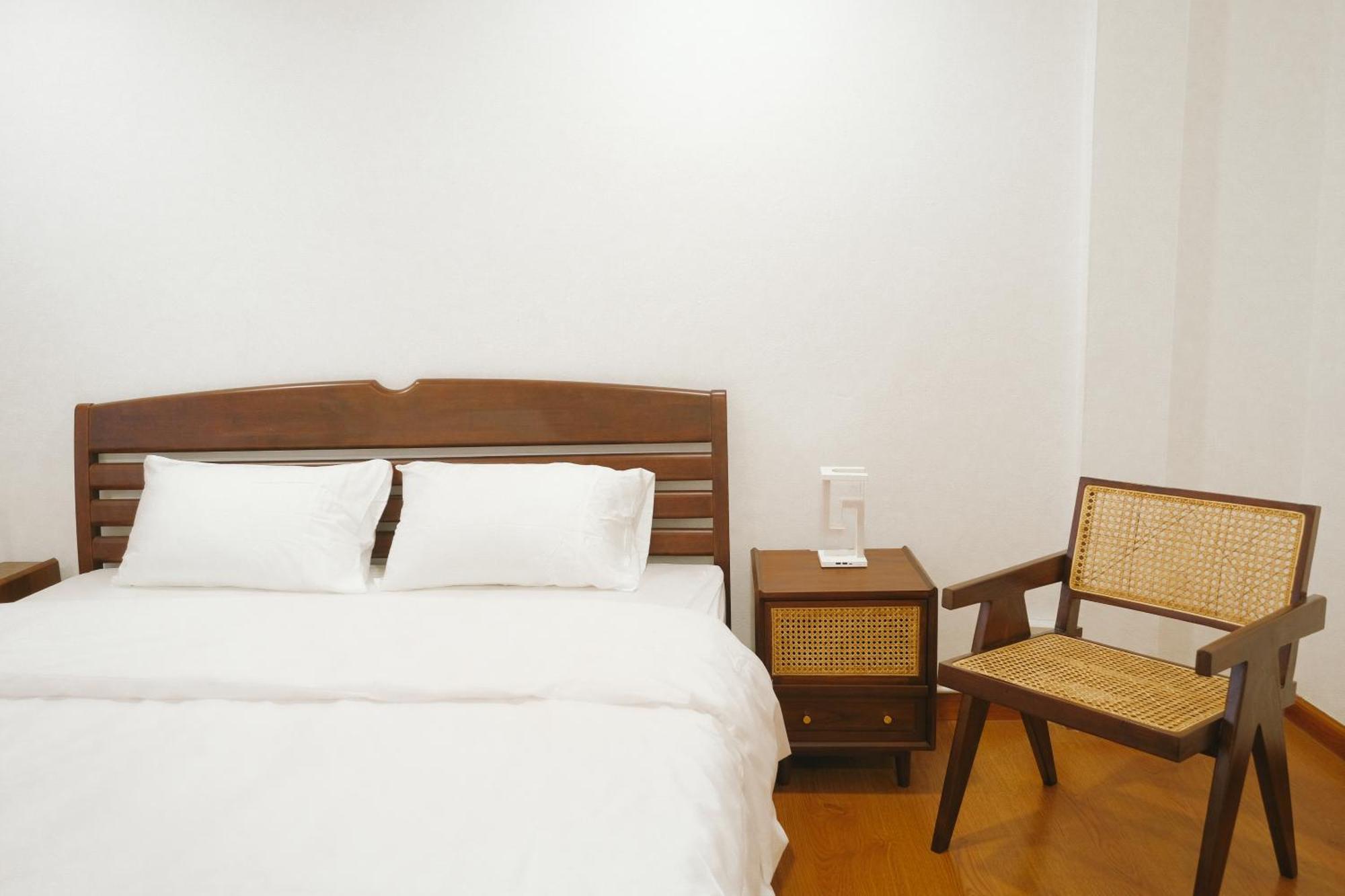 Wit Haus Nimman Apartment