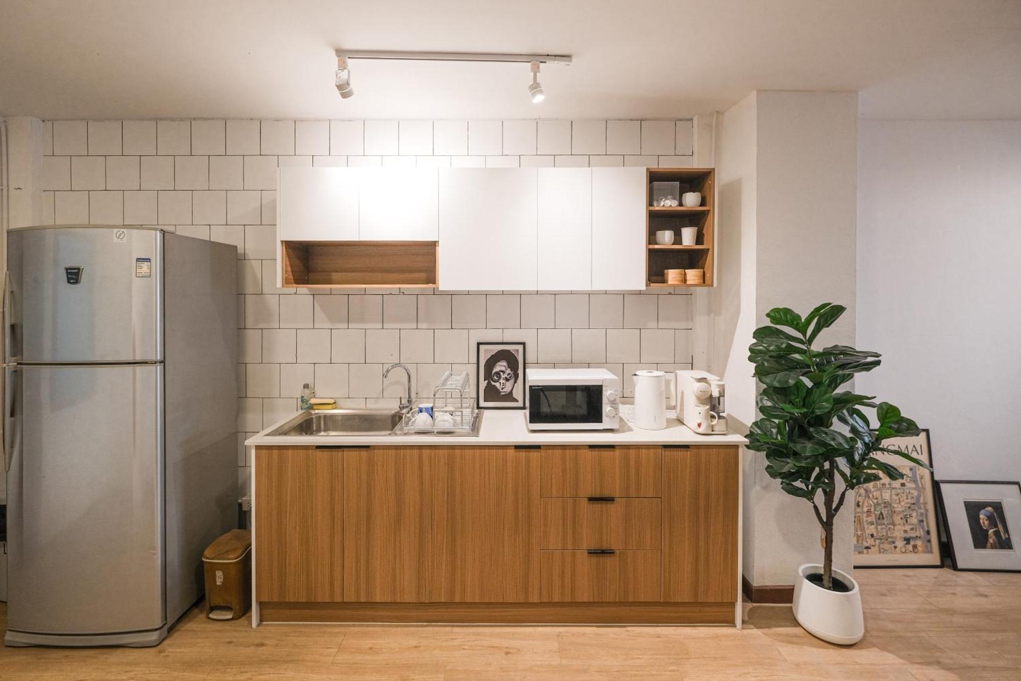 Wit Haus Nimman Apartment