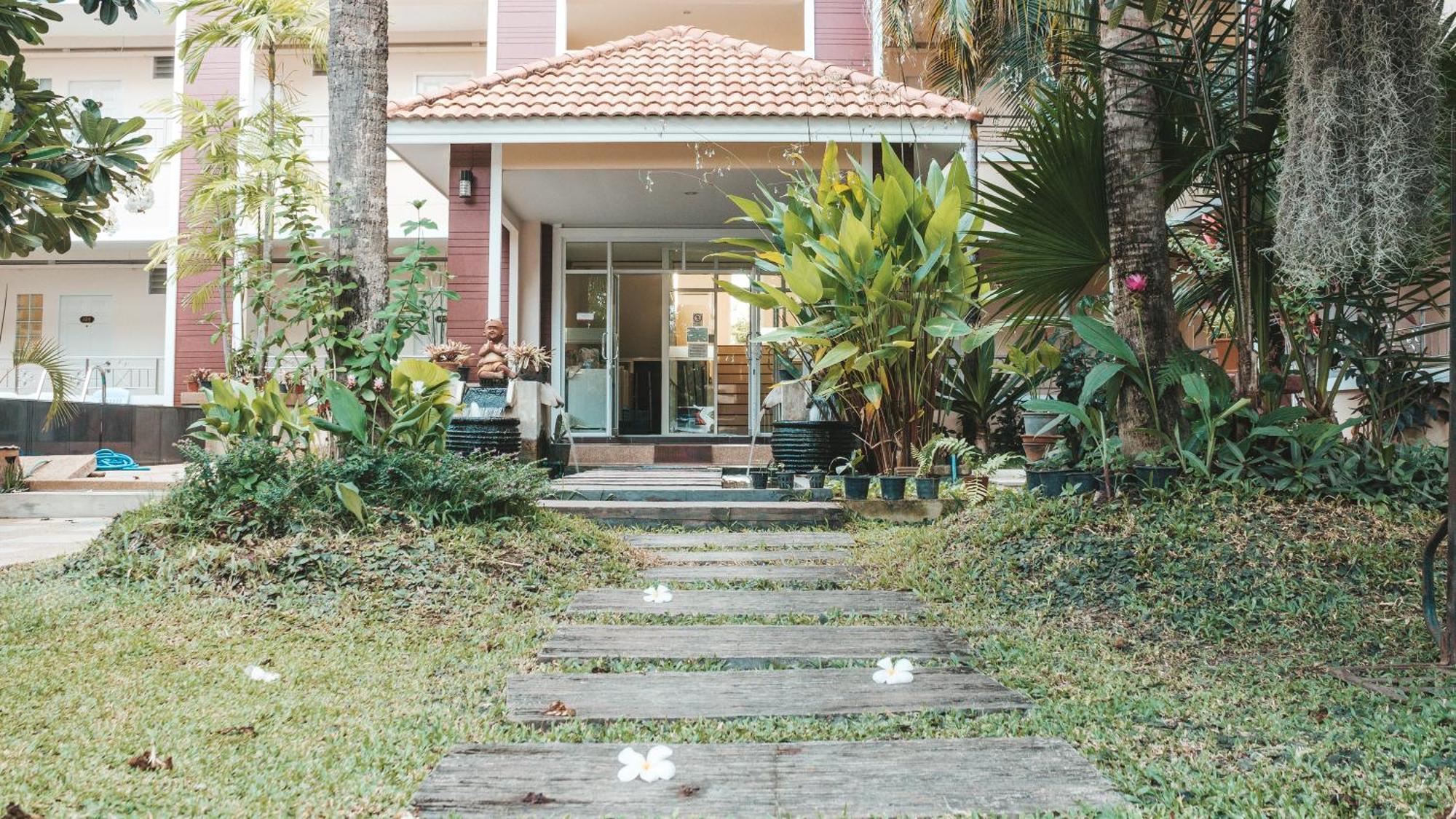 Apartment Nattidaplace Chiangmai *