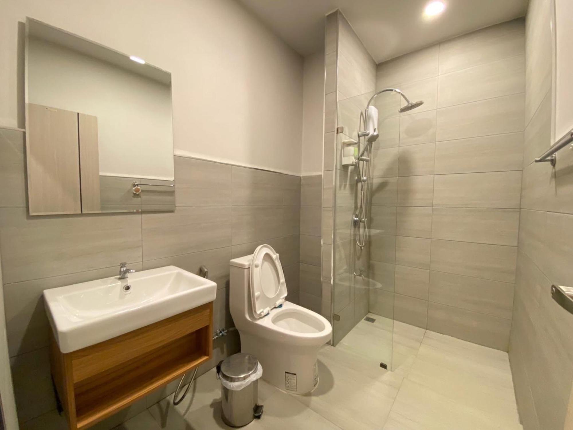 Double J Hotel