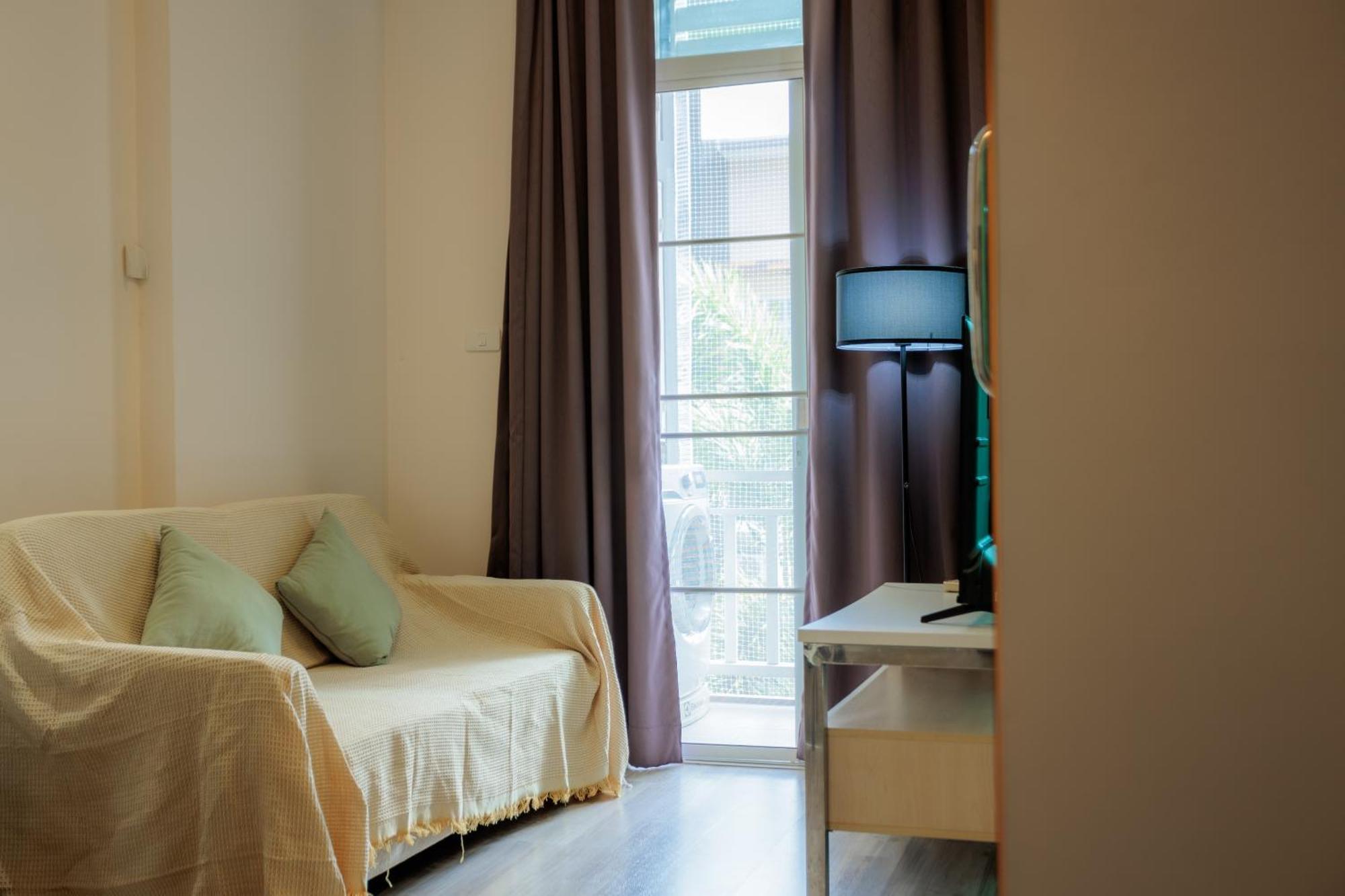 Apartment Stylish Near Fest