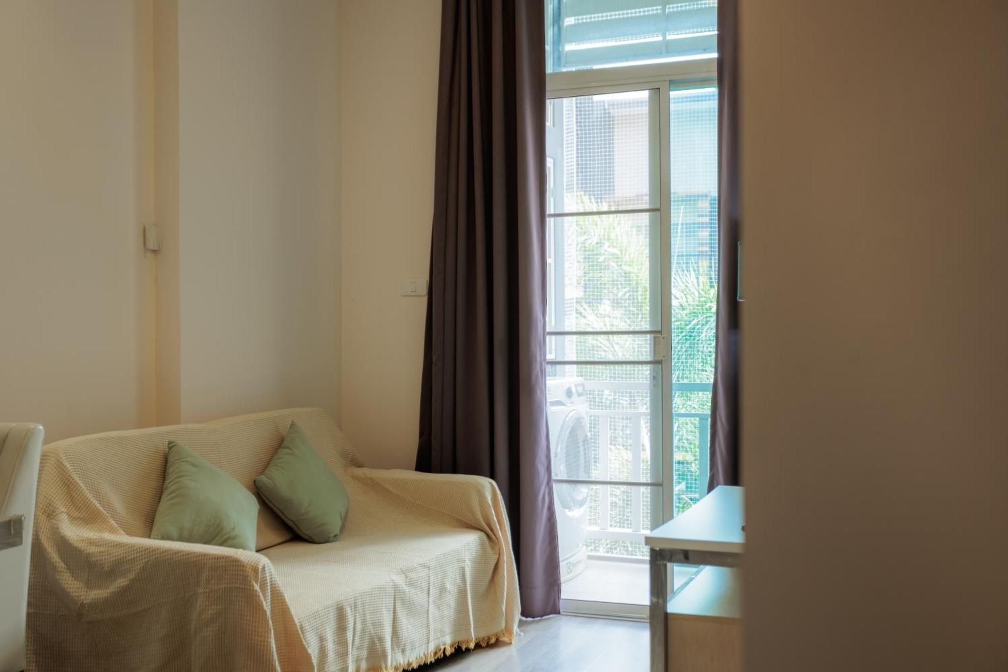 Stylish Near Fest Apartment Chiang Mai