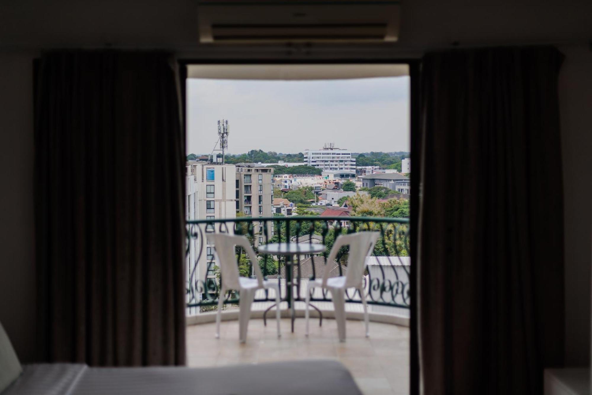In The , Panorama View Apartment *