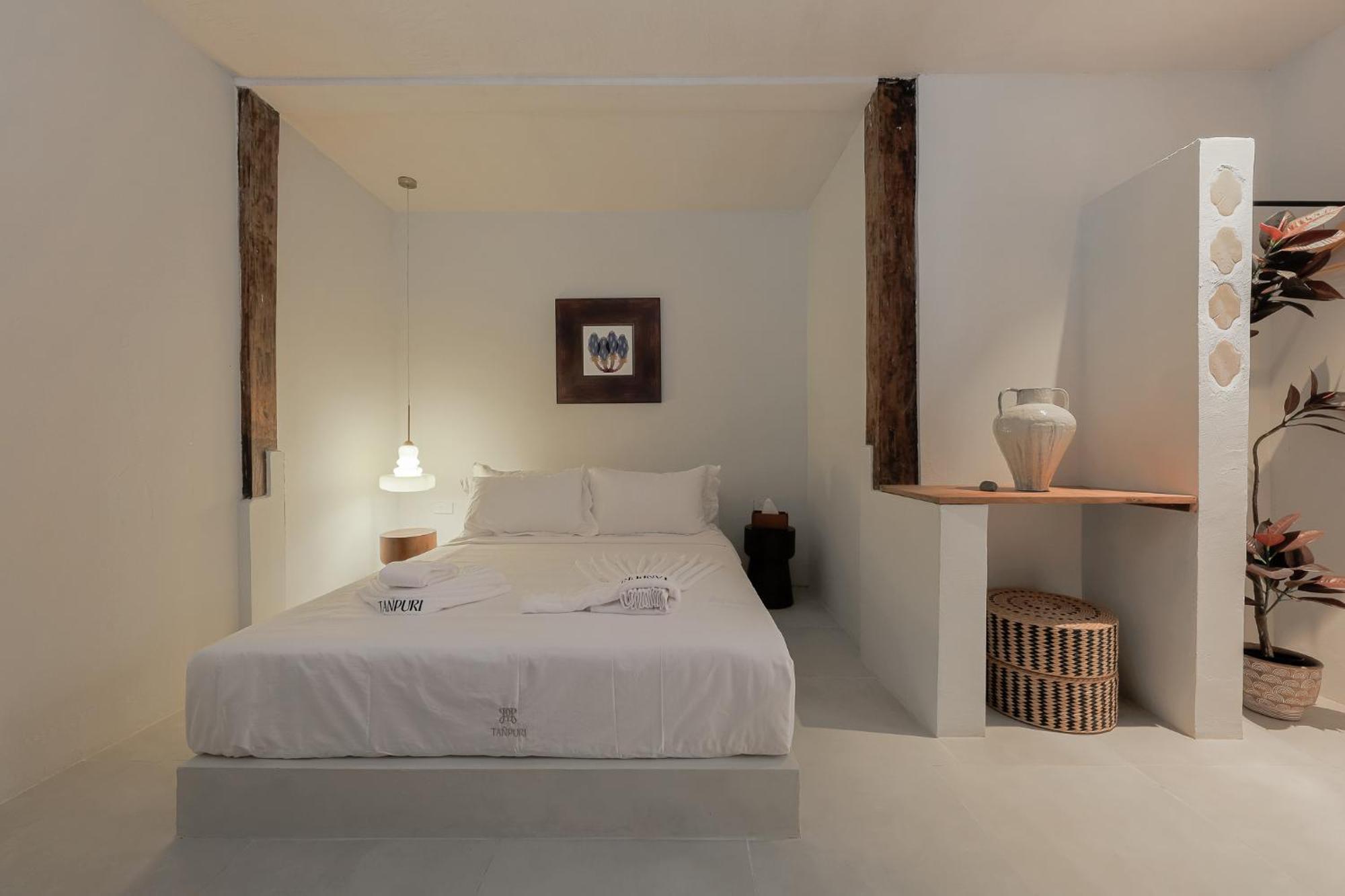 Villa Tanpuri Thapea - Prime Location Estate