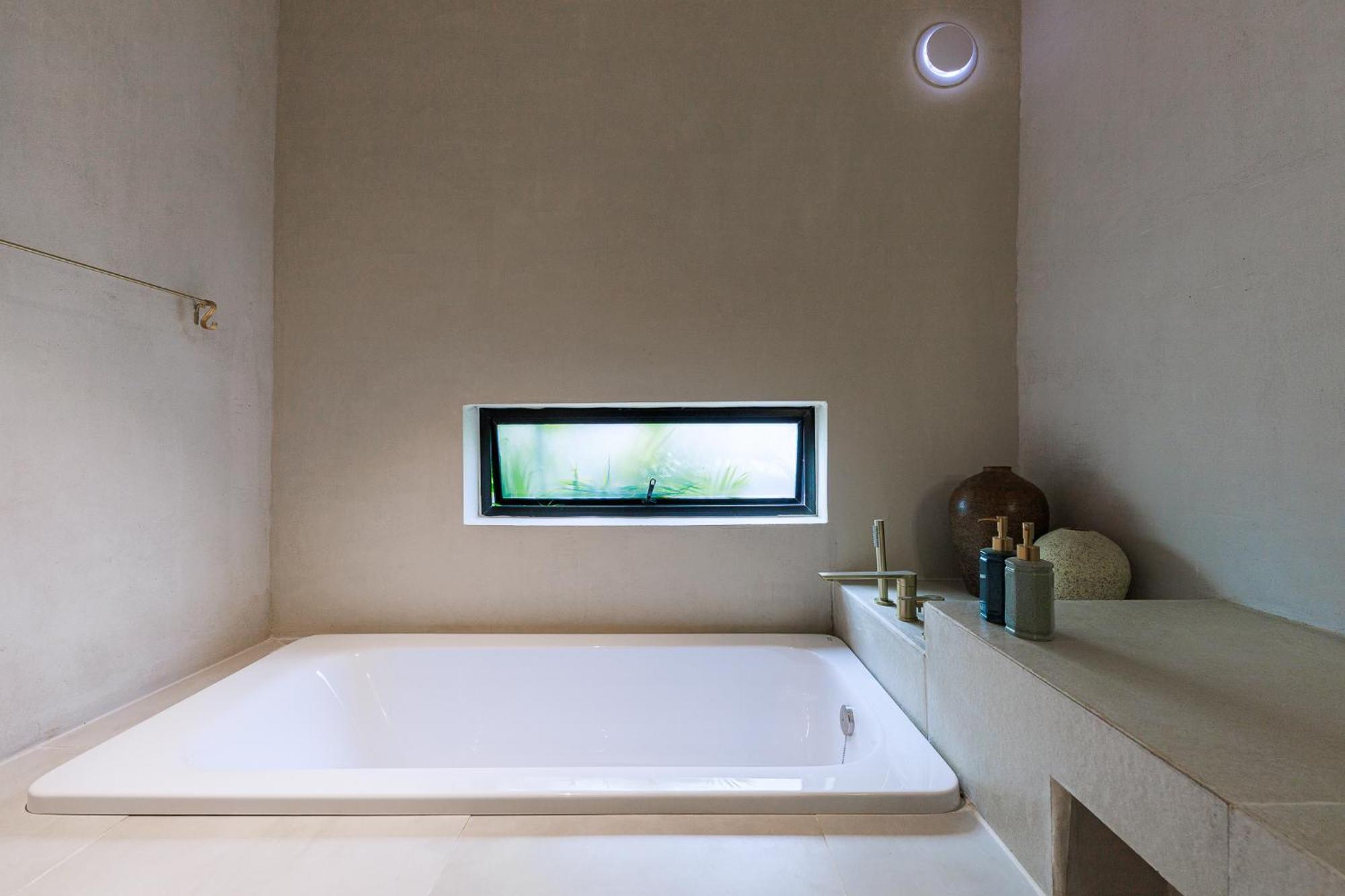 Tanpuri Thapea - Prime Location Estate Villa *
