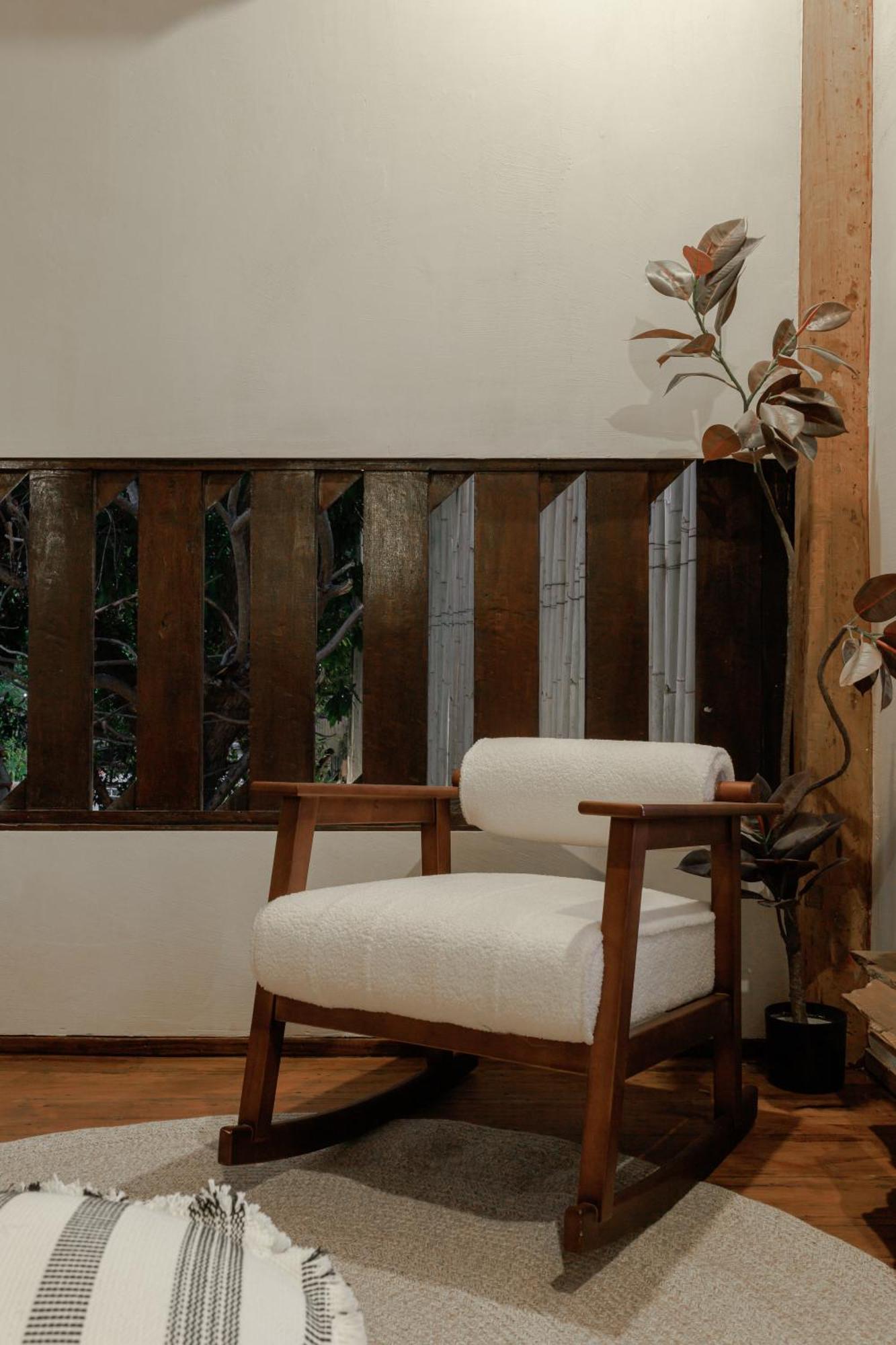 Tanpuri Thapea - Prime Location Estate Villa Chiang Mai