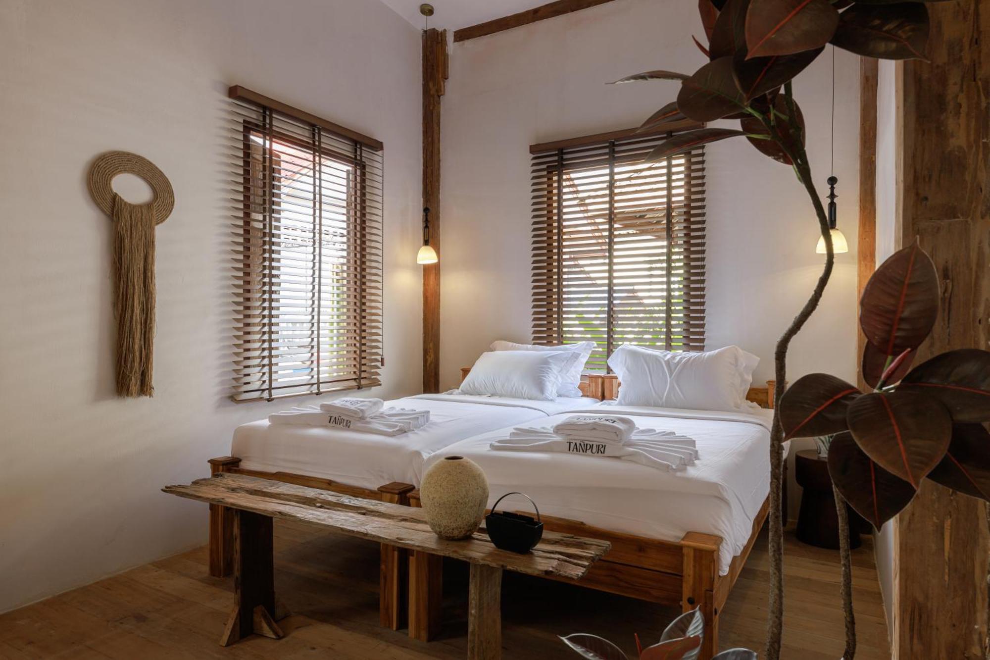 Villa Tanpuri Thapea - Prime Location Estate
