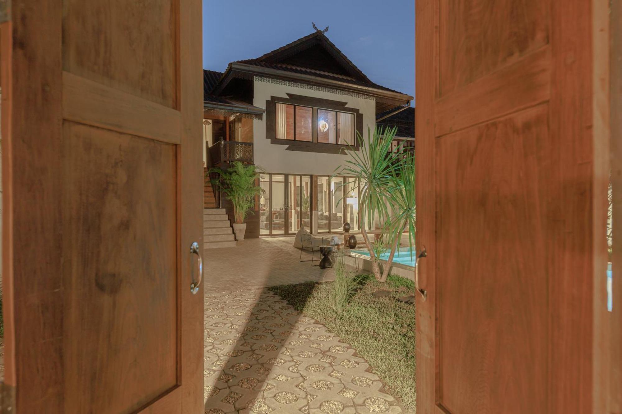 Tanpuri Thapea - Prime Location Estate